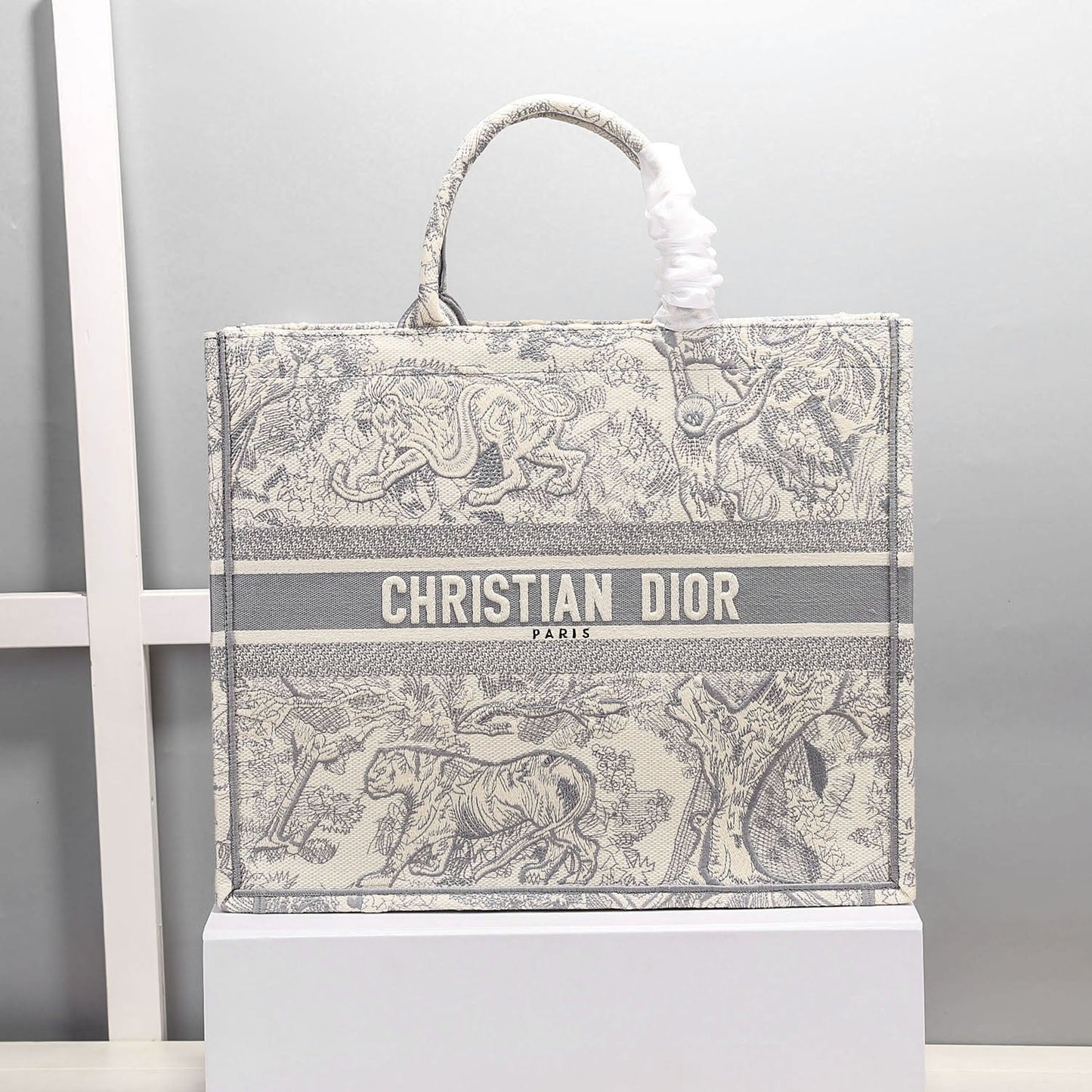 Top Quality MeTop Qualityum Book Tote Bag By Maria Grazia Chiuri Grey For Women 14in/36cm CD M1296ZTDT_M932