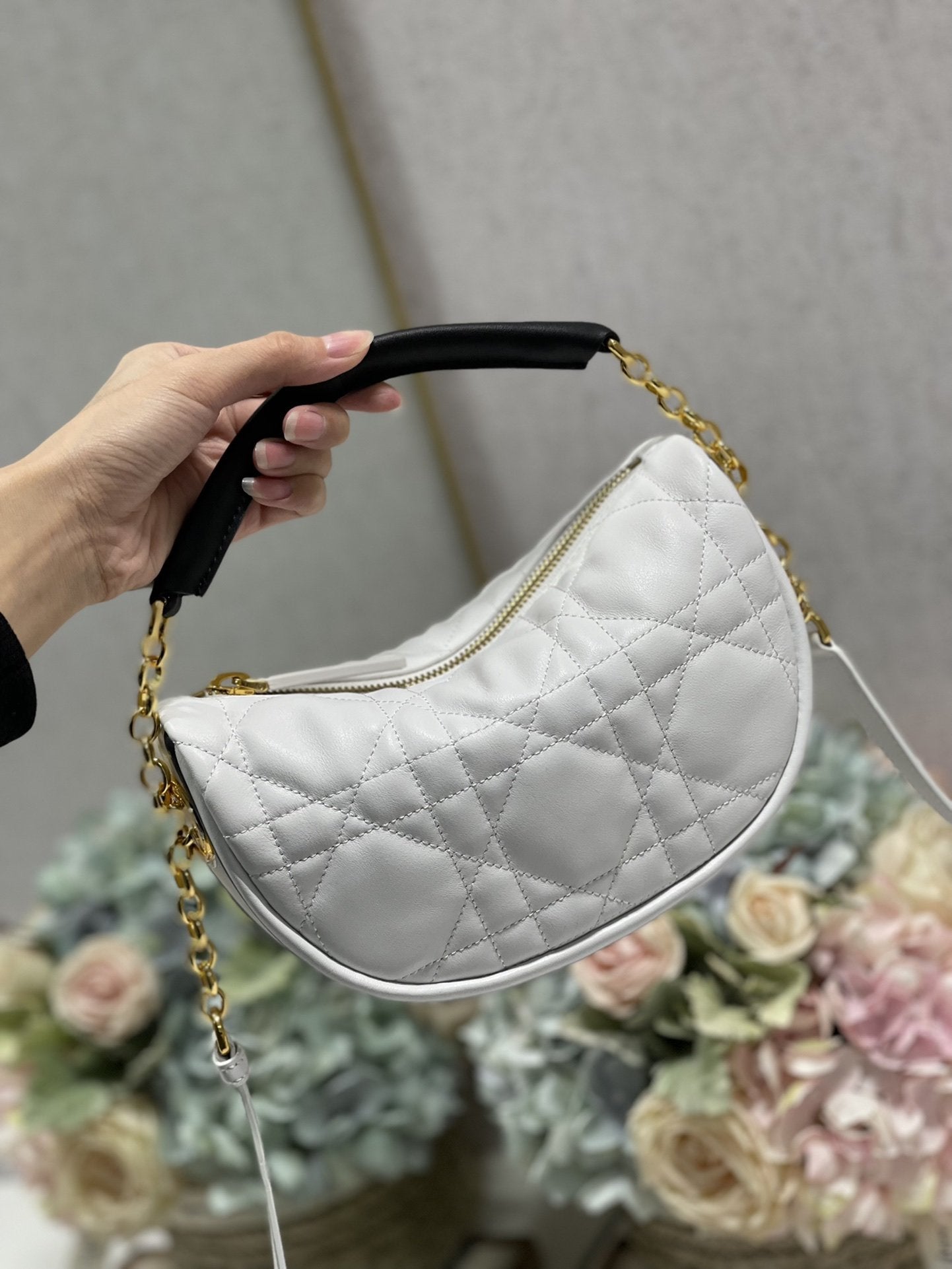 Top Quality Small Vibe Hobo Bag White Cannage, White Handbags, Crossbody Bags, 20cm CD M7200ONOA_M879