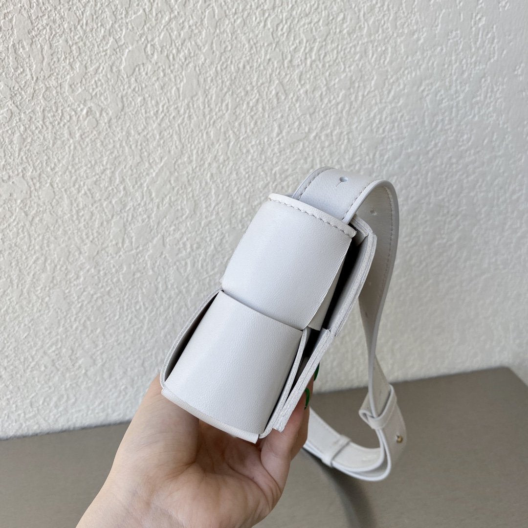 Top Quality Belt Cassette White, For Women, Women’s Bags 7in/18cm 668572VMAY19009