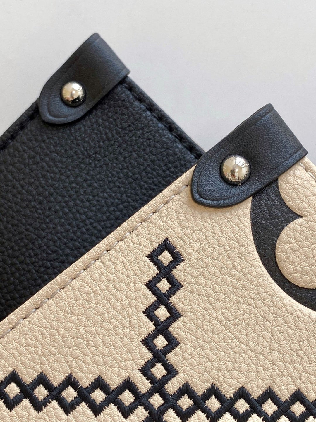Top Quality Onthego MM Tote Bag Monogram Empreinte Crème Beige For Women, Women Handbags, Shoulder Bags And Crossbody Bags 13.8in/35cm Top Quality M46016