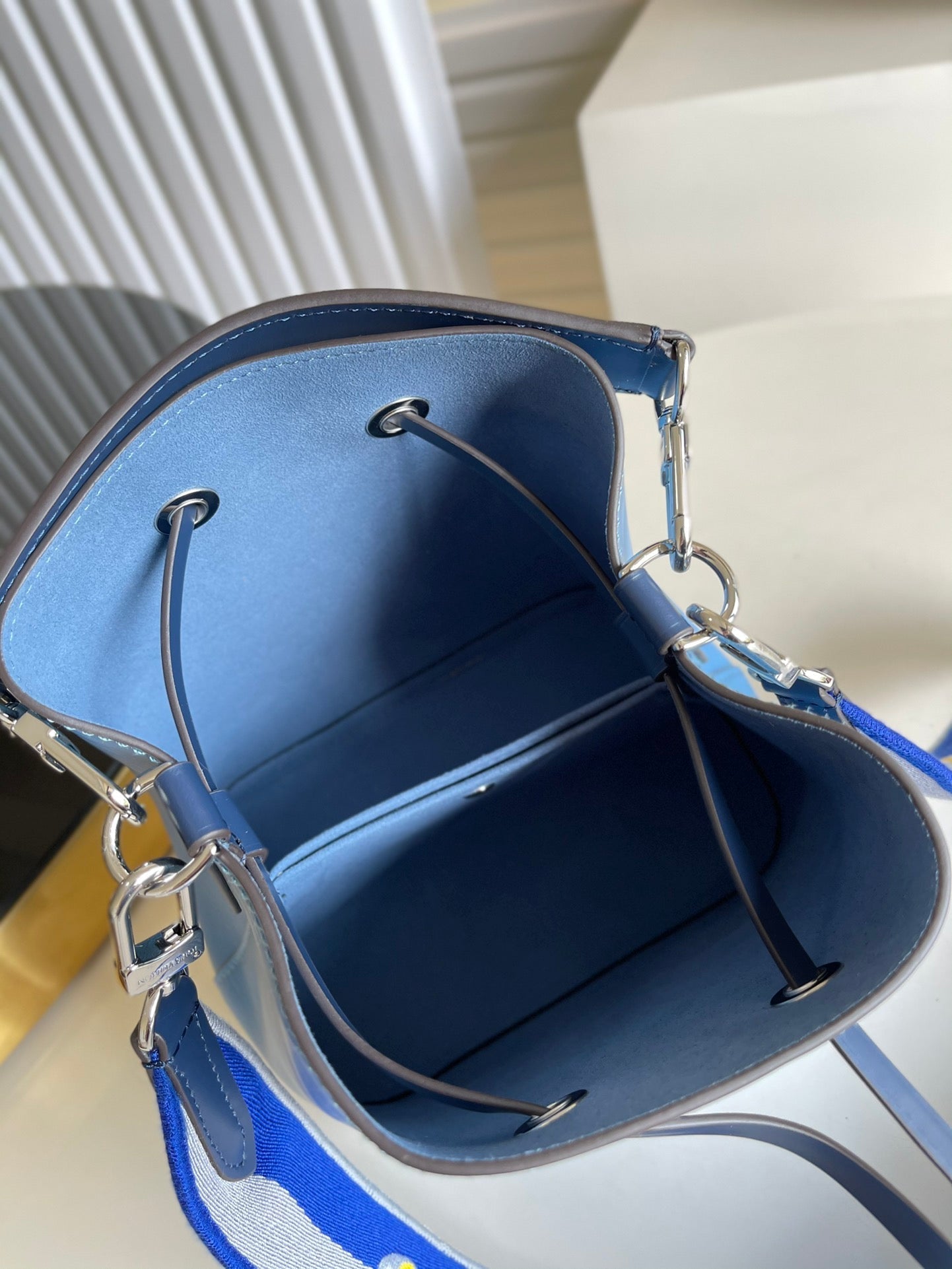 Top Quality NeoNoe BB Bucket Bag Bleuet Blue For Women,  Shoulder And Crossbody Bags 7.9in/20cm Top Quality M57691