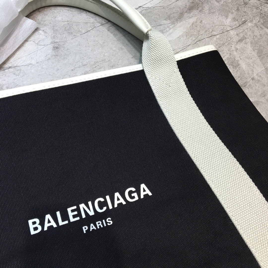 Top Quality Navy MeTop Qualityum Cabas Tote Bag In White, For Women,  Bags 14.1in/36cm