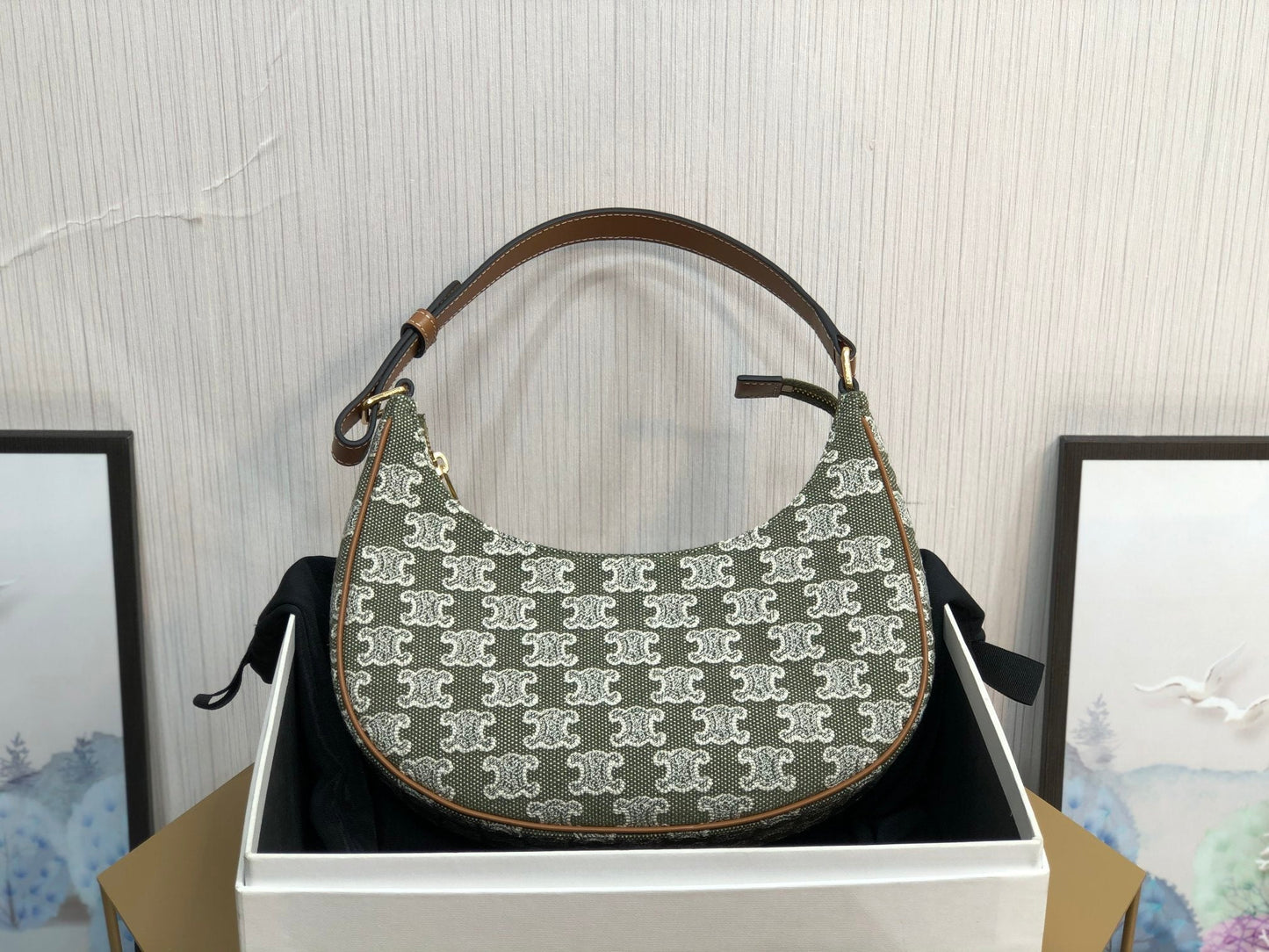 Top Quality Ava Bag In Triomphe Canvas Green For Women 9in/23cm