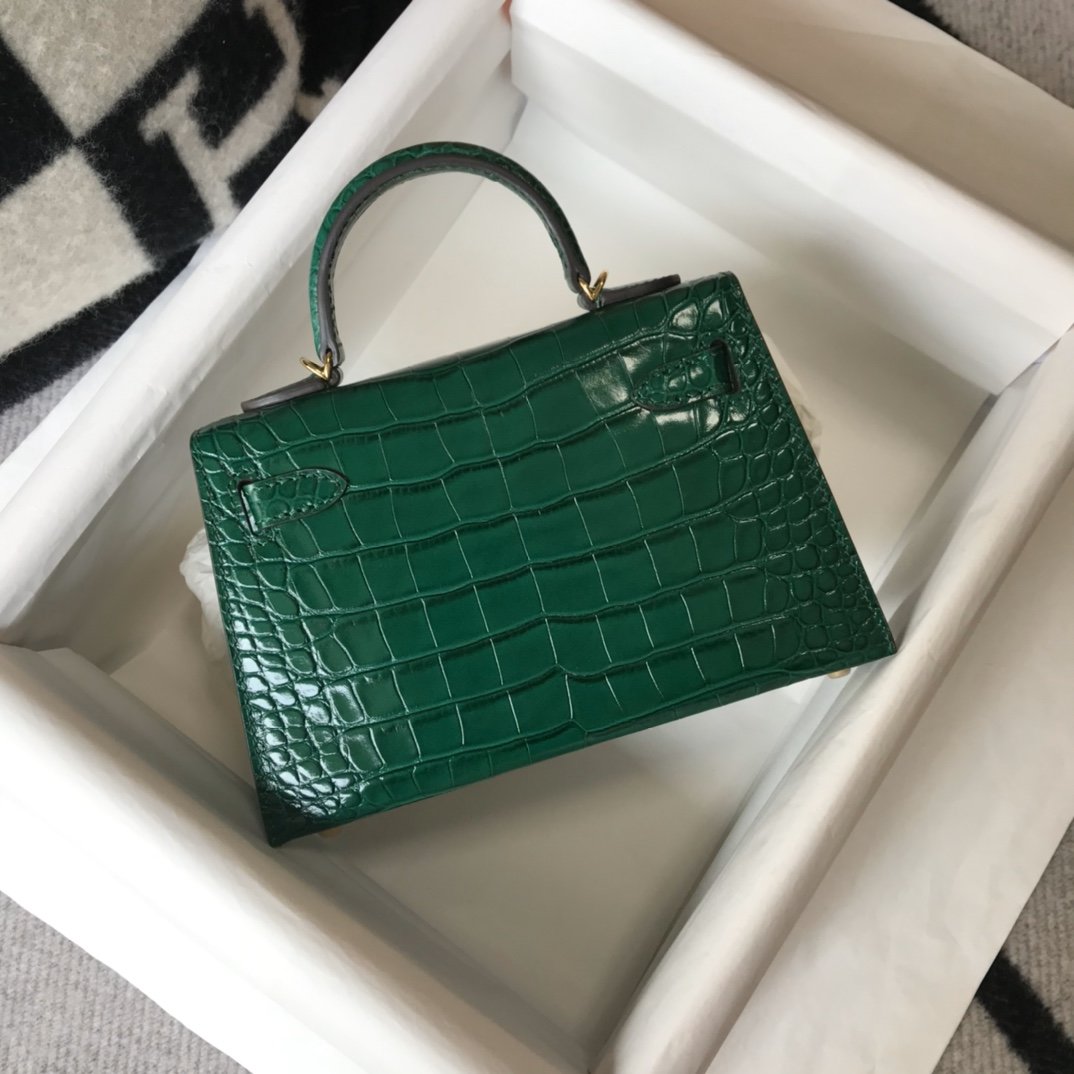 Top Quality Kelly Green For Women Gold Toned Hardware 7.8in/20cm