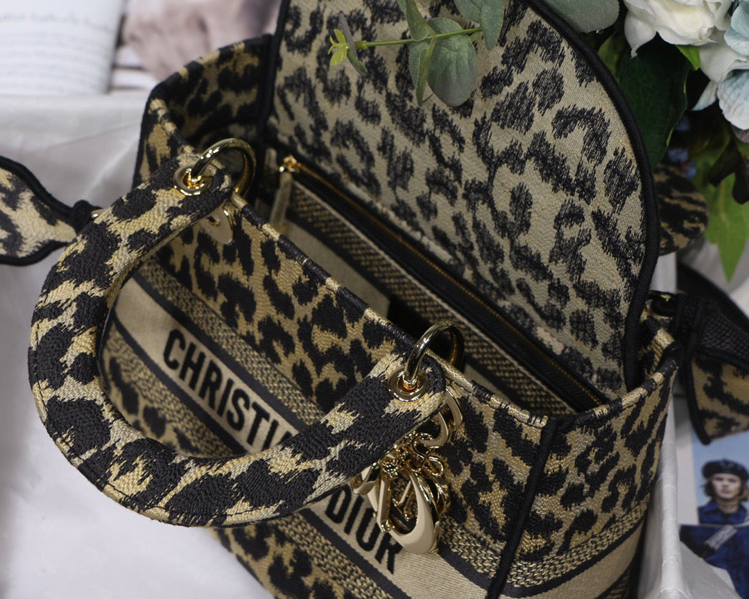 Top Quality MeTop Qualityum Lady D-Lite Bag Black Gold, For Women, Womens Handbags 24cm/9.5in CD M0565ORTop Quality_M918