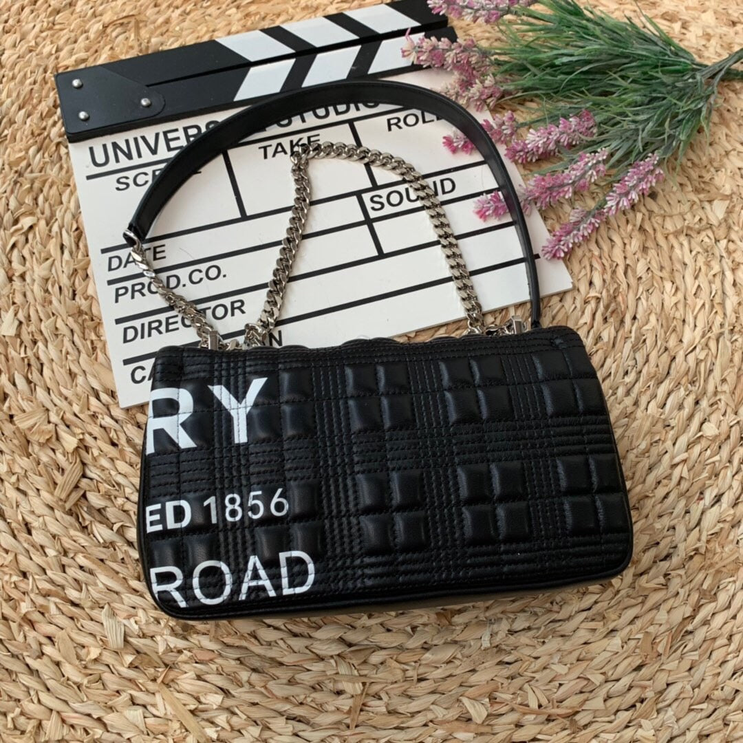 Top Quality Horseferry Print Quilted Small Lola Bag Monogram Black For Women, Bags 9in/23cm 80216191