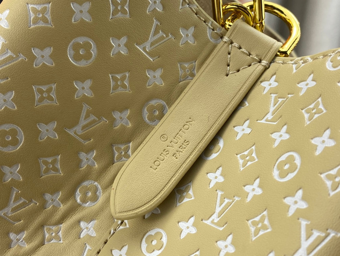 EN - Luxury Bags LUV 872