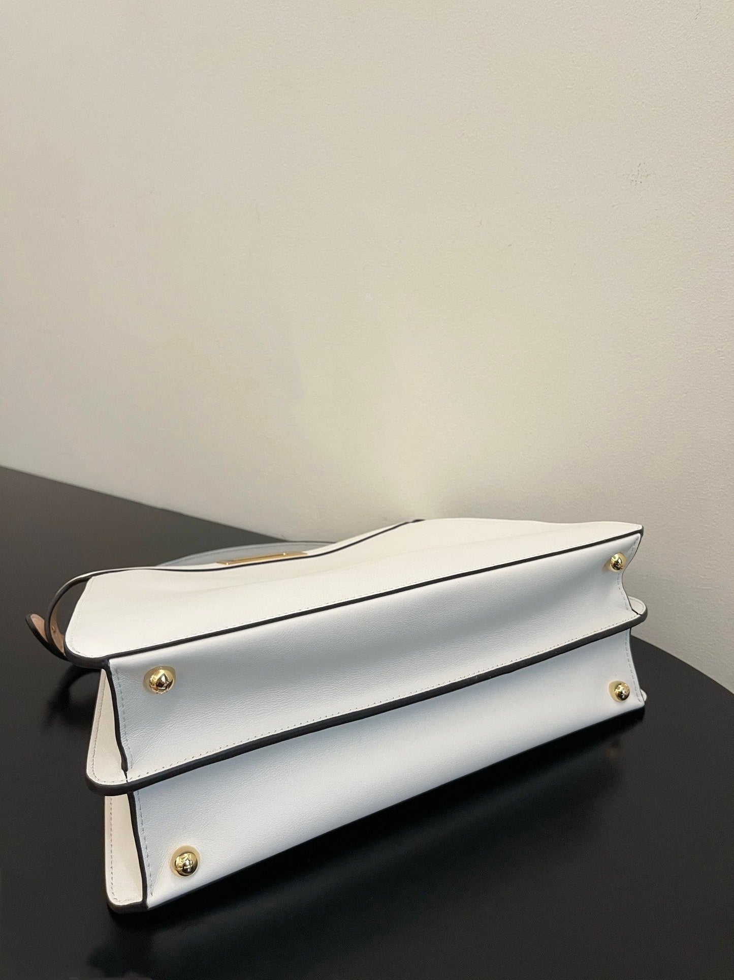 FI Top Quality ISeeU Petite White Small Bag For Woman 20cm/8in