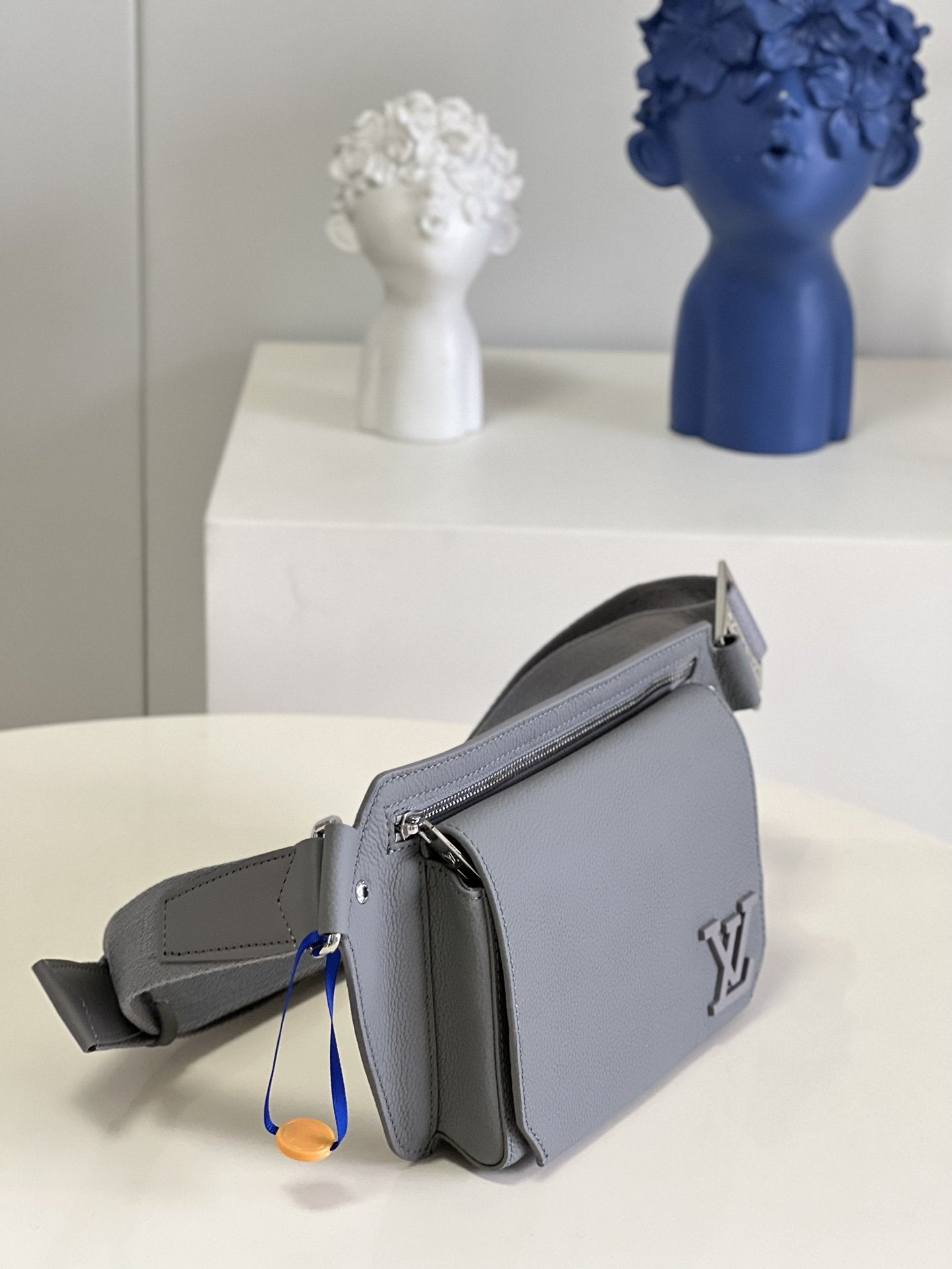 Top Quality Aerogram Slingbag Grey For Men, Bags 30cm Top Quality M59625