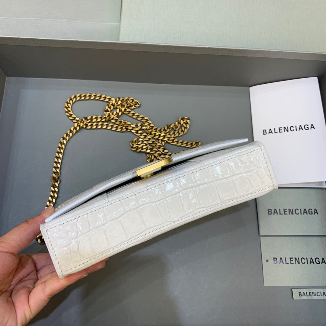 Top Quality Hourglass Wallet On Chain in White, For Women,  Bags 7.6in/19cm 6560501LRGM9016