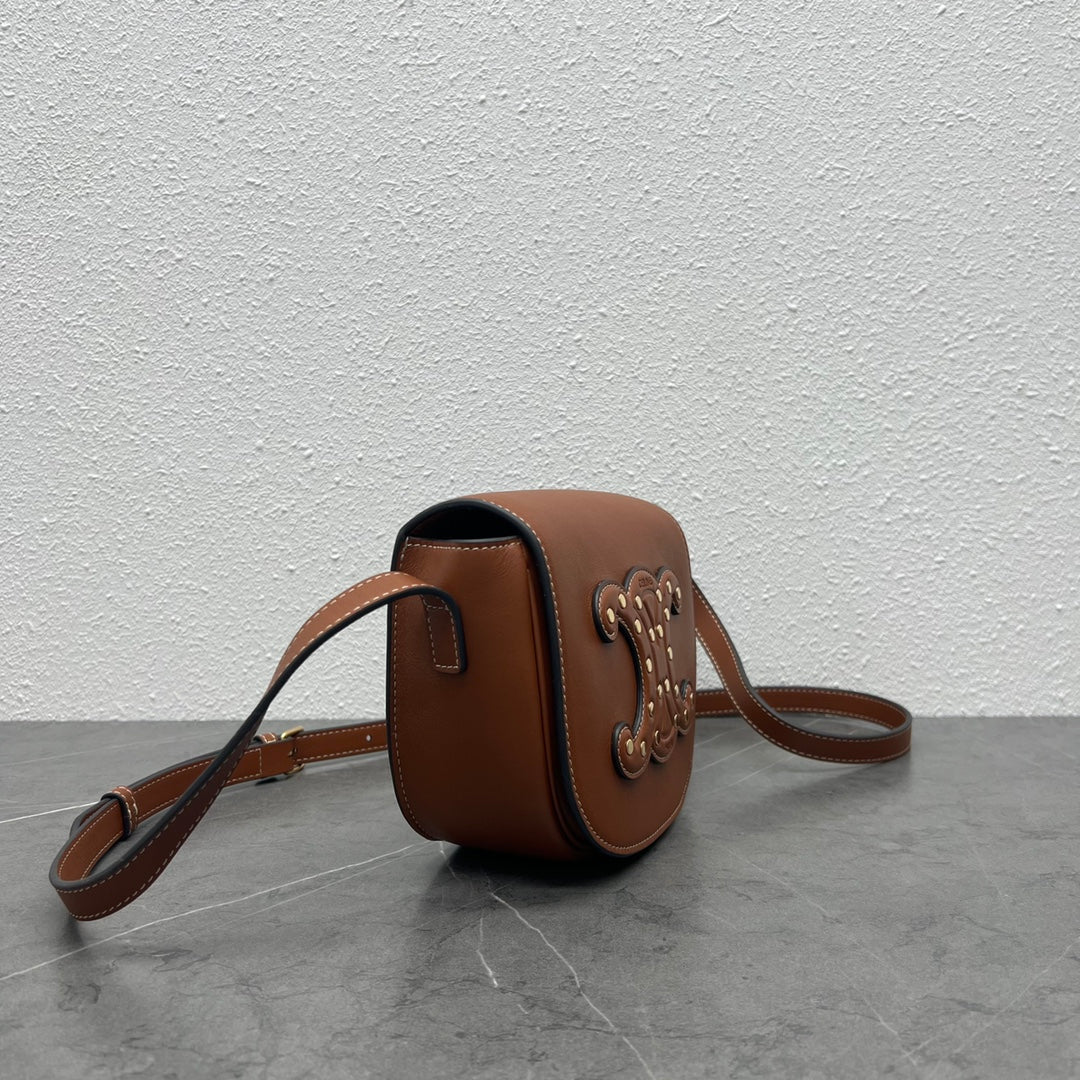 Top Quality Folco Cuir Triomphe With Studs Brown For Women 7in/19cm 198263DU9.04LU