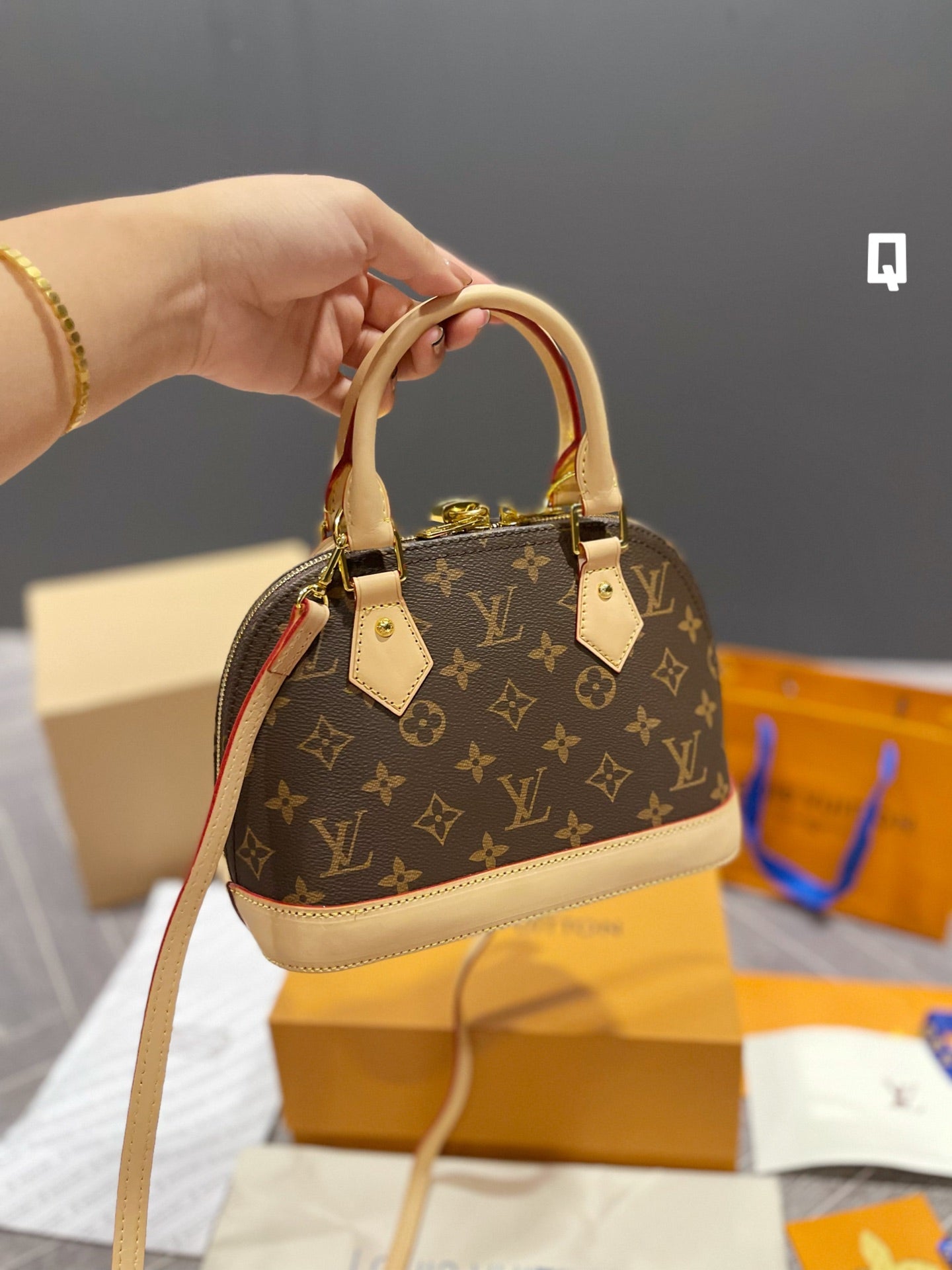 EN - New 1:1 rep Lux Bags LUV 564