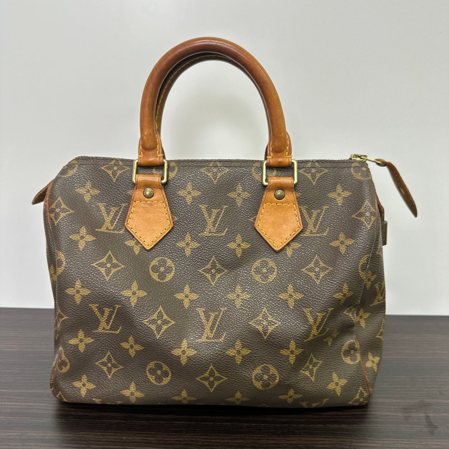 Louis Vuitton Speedy 25 Monogram Hand LB121179