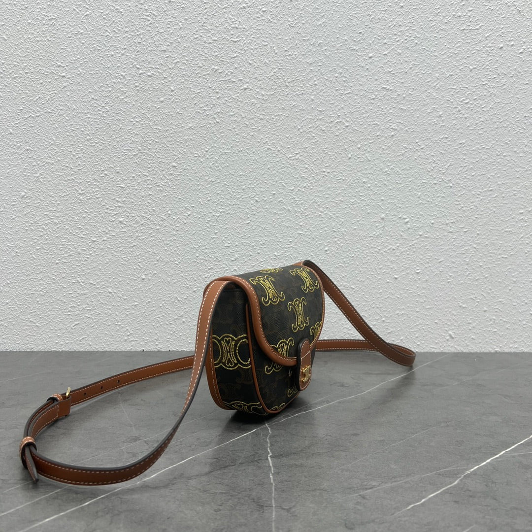 Top Quality Mini BesaTop Quality In Triomphe Canvas With Triomphe Heart Embroidery Brown For Women 6in/15cm 196702ECK.04LU