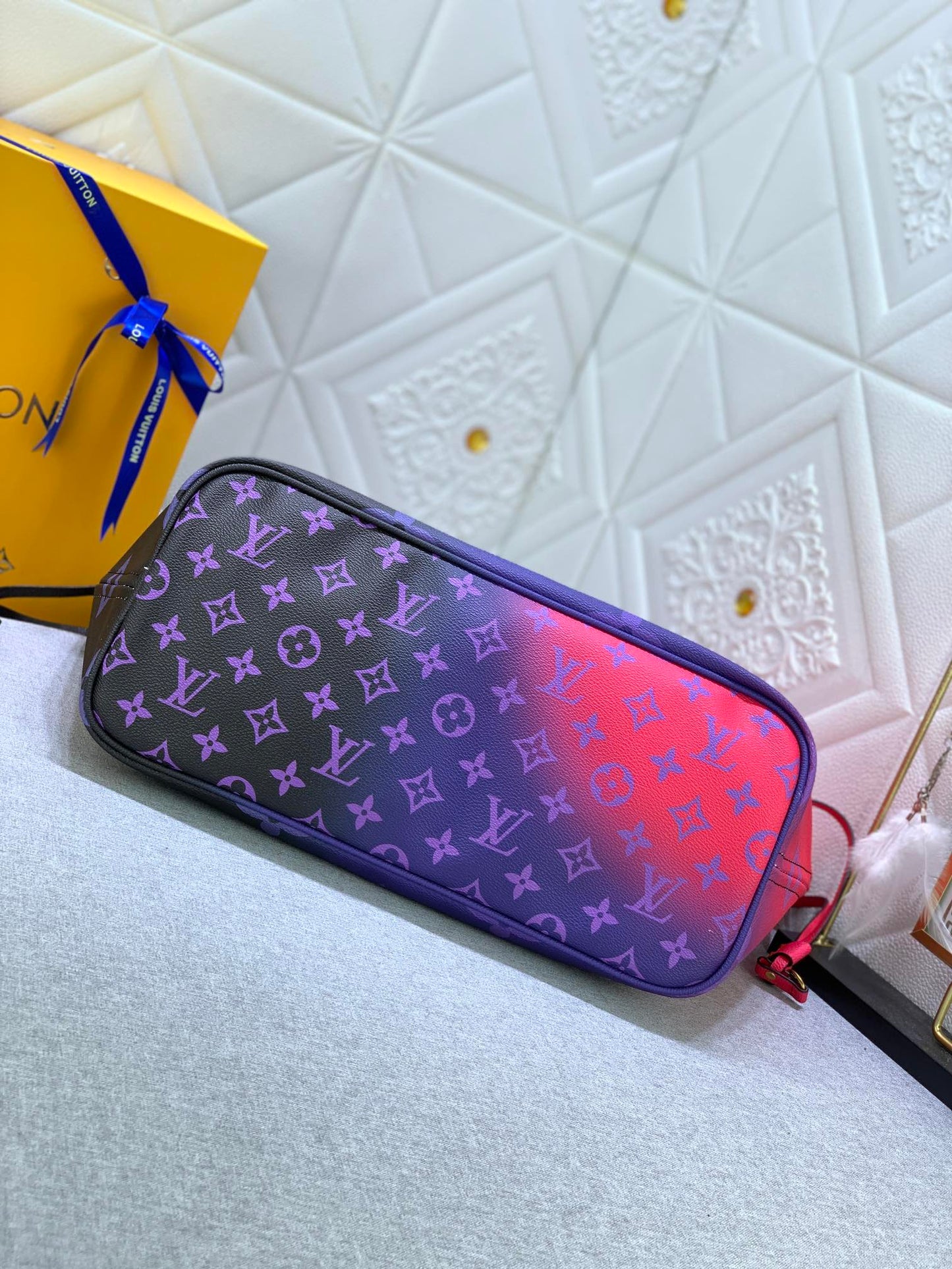 EN - New 1:1 rep Bag LUV 649