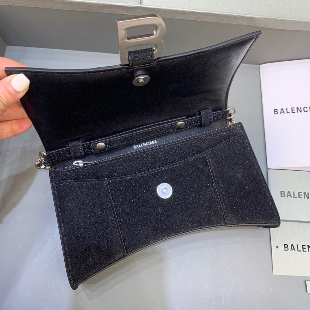 Top Quality Hourglass Wallet On Chain in Black, For Women,  Bags 7.6in/19cm 6560502102G1000