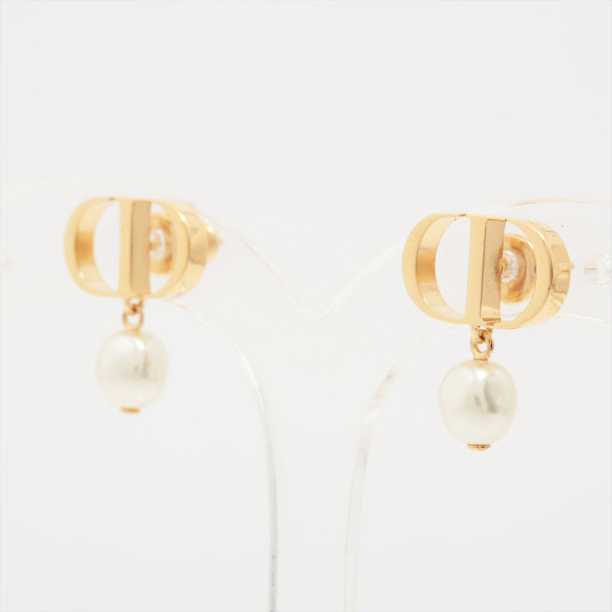 ITEM 13 - DIOR Petit CD Petit CD Piercing jewelry