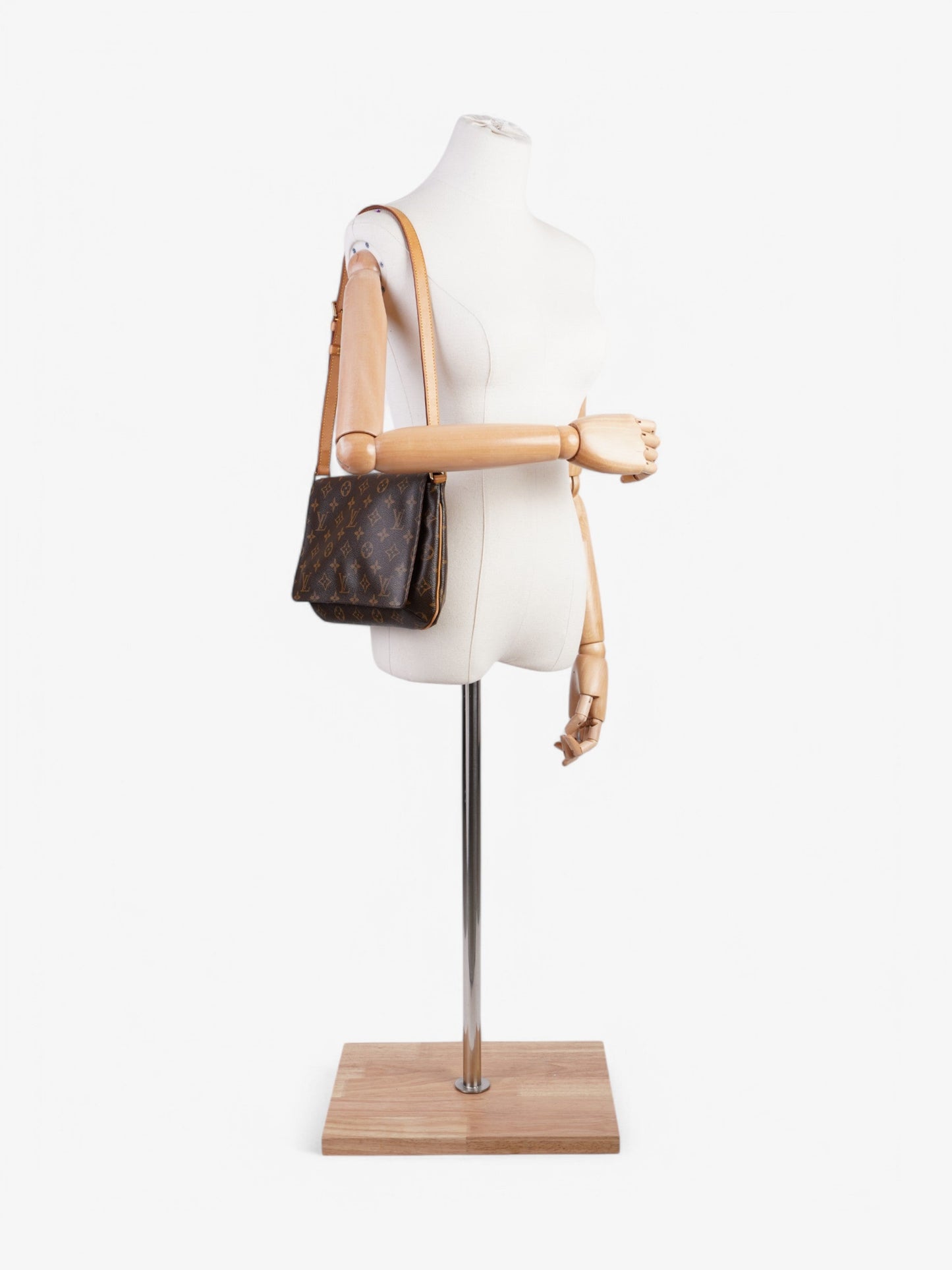 Louis Vuitton M tte Tango Monogram Coated Canvas