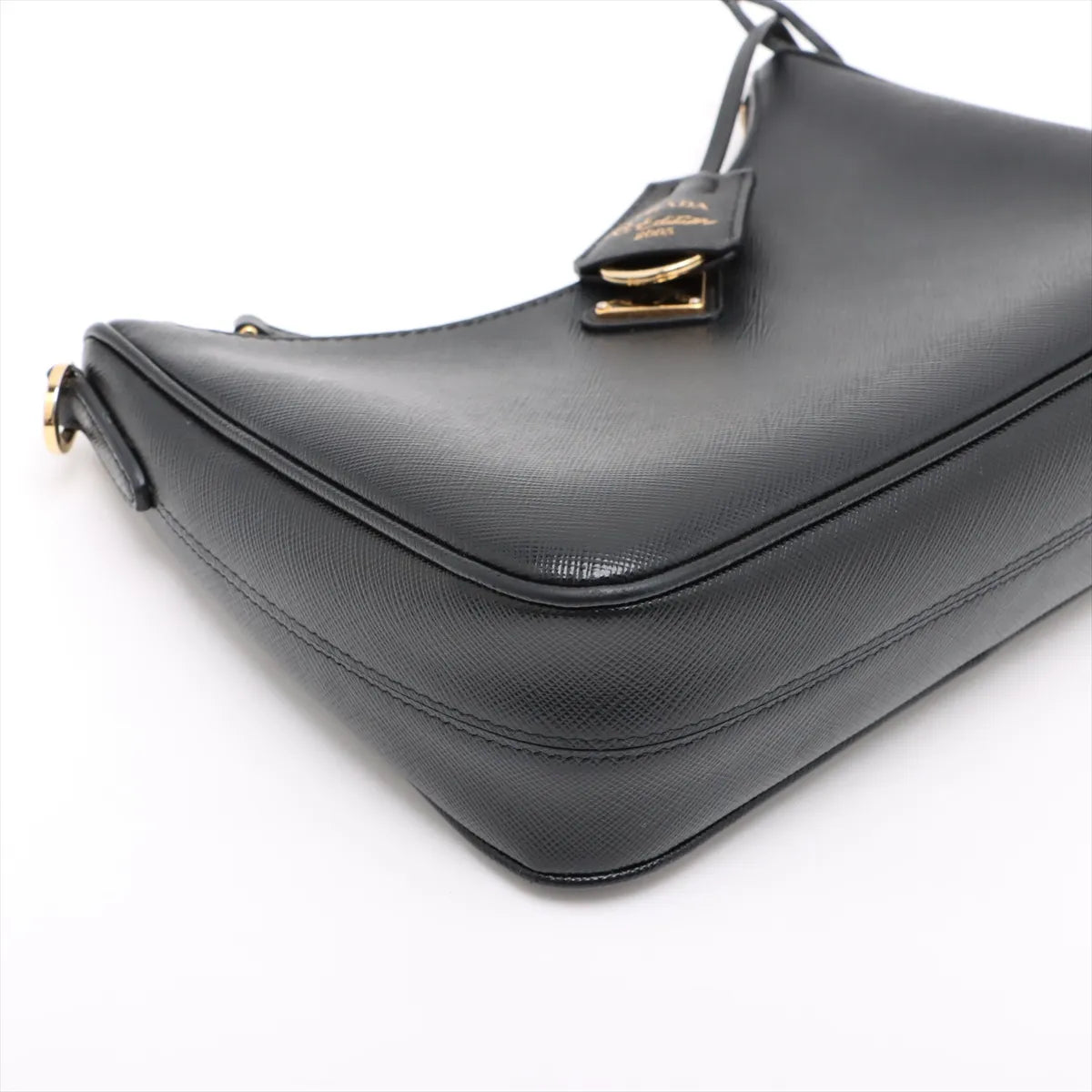Prada Black Saffiano Leather and Re-Nylon Re-Edition 2005 Shoulder Bag [Clearance Sale]
