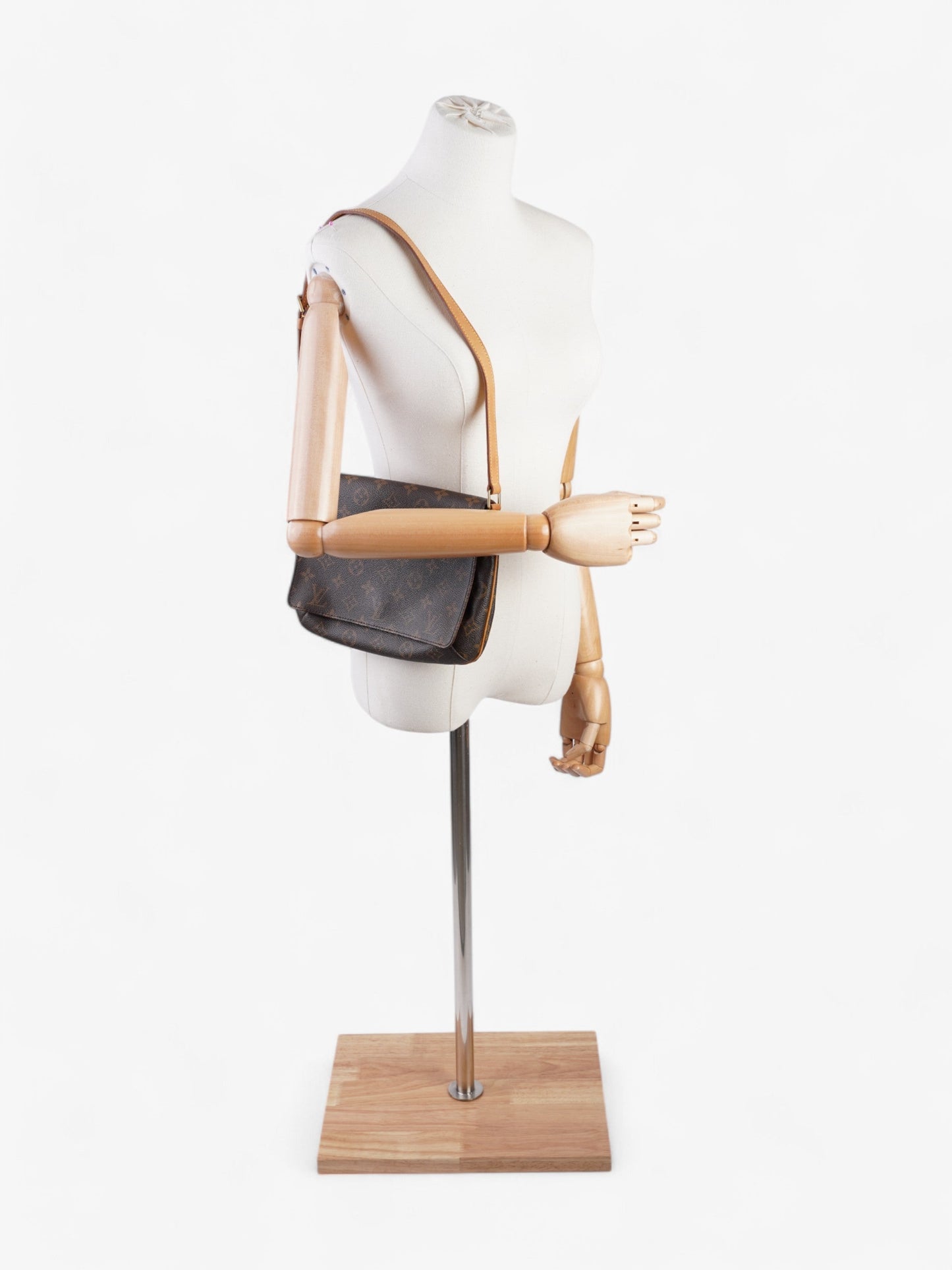 Louis Vuitton M tte Tango Monogram Coated Canvas