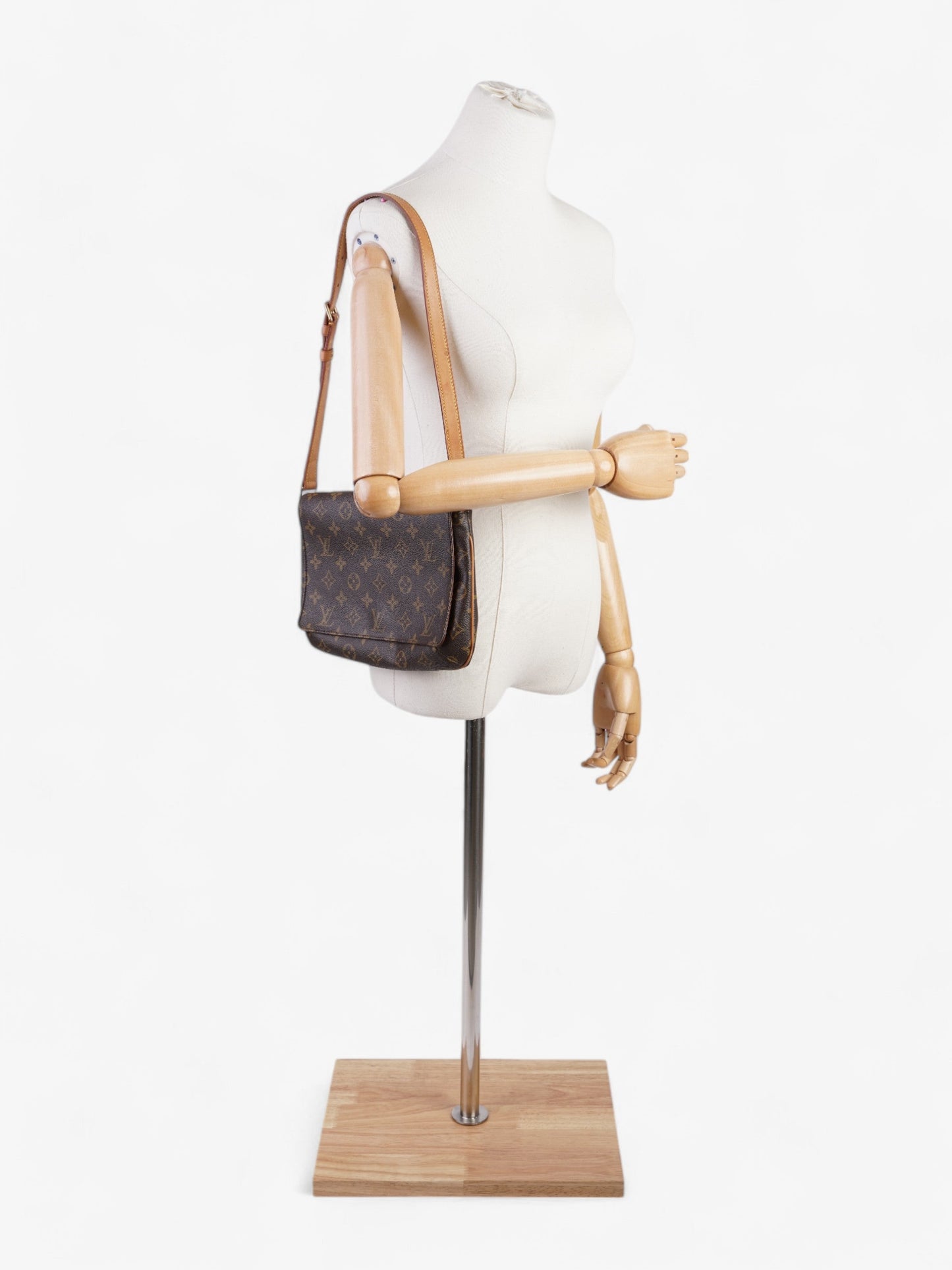Louis Vuitton M tte Tango Monogram Coated Canvas