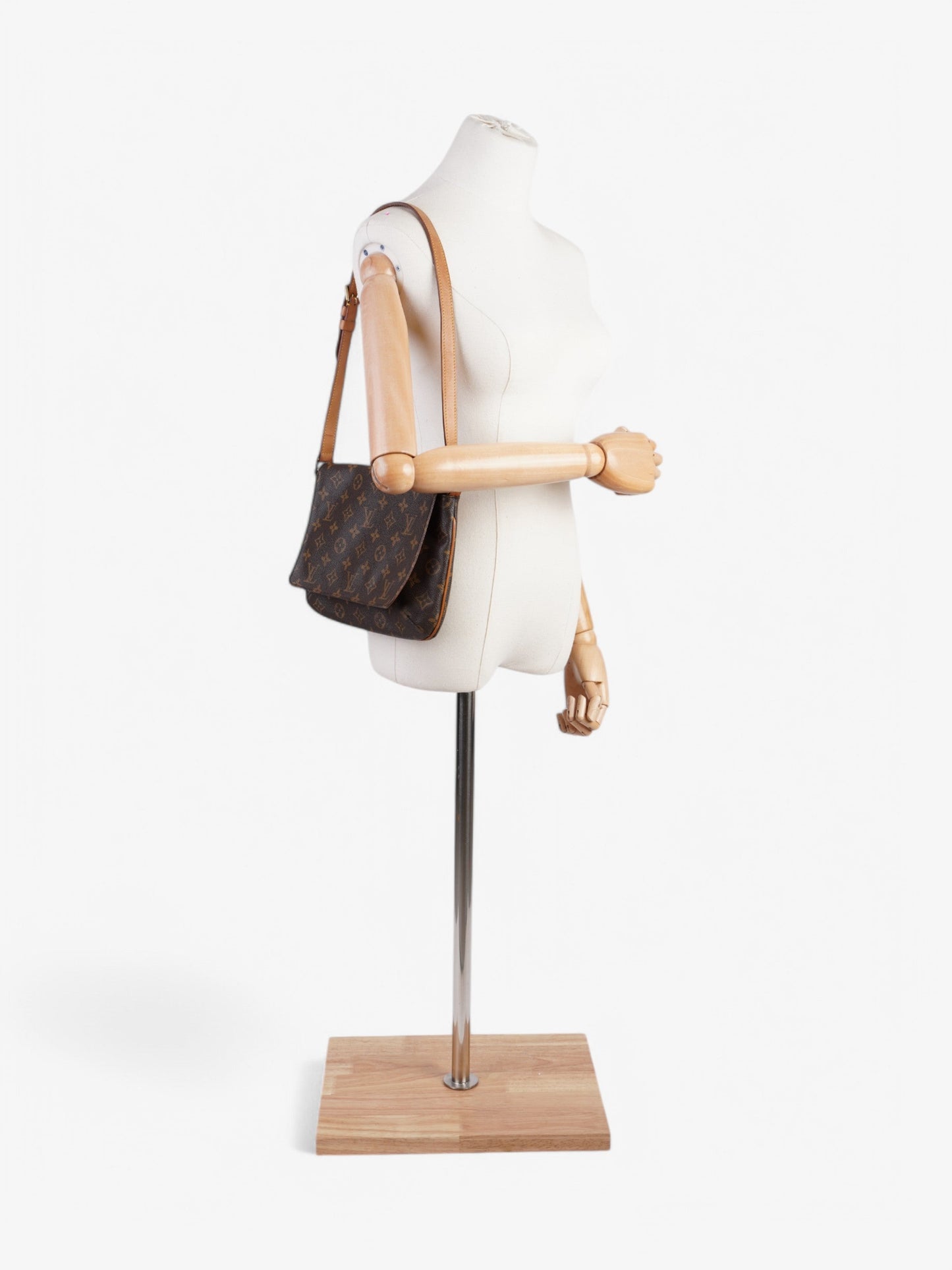 Louis Vuitton M tte Tango Monogram Coated Canvas