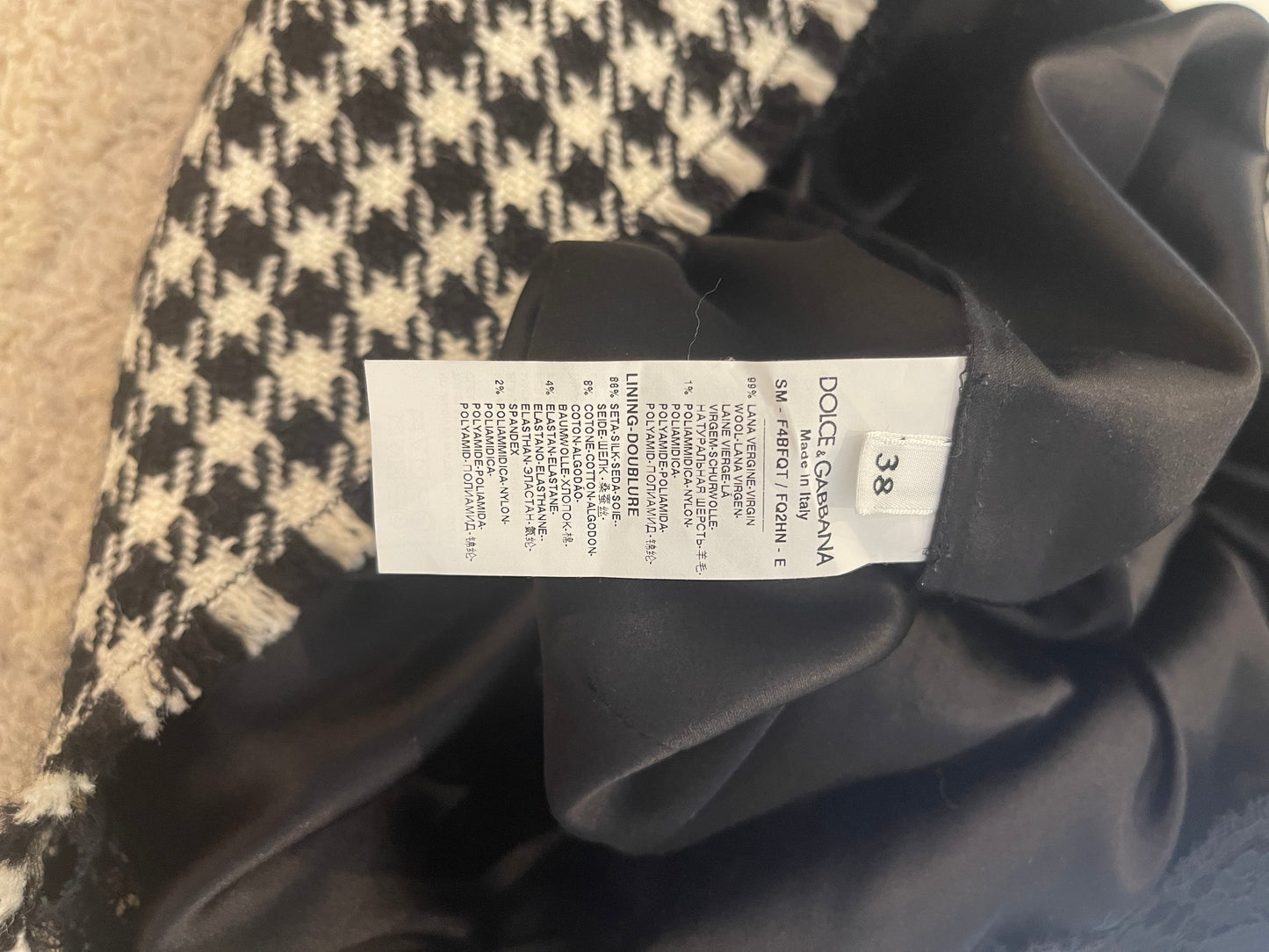 Dolce & Gabbana Black & White Wool Houndstooth Mini Skirt with Zebra AppliquŽ Size IT 38 (UK 6)
