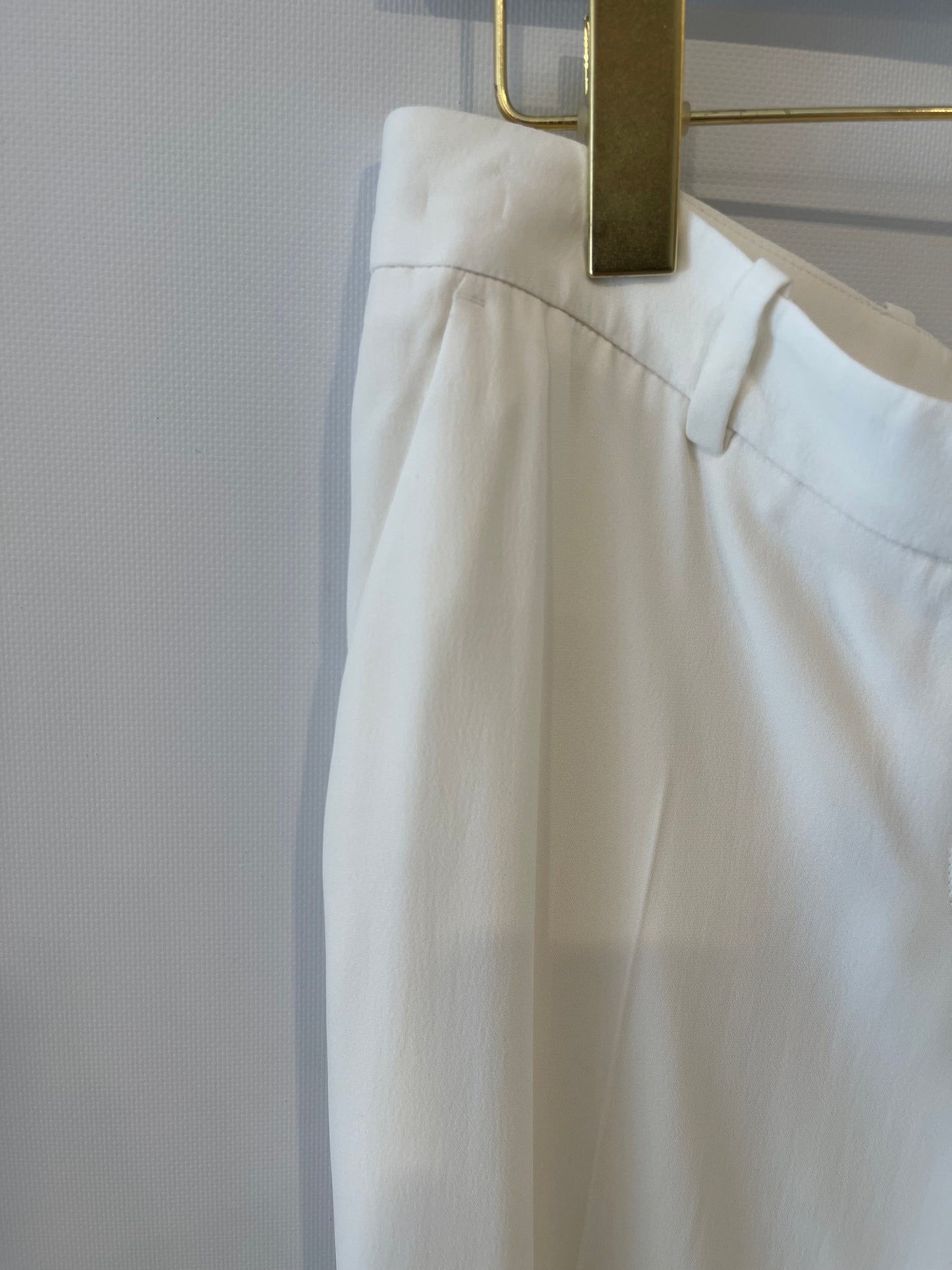 Alexander McQueen White Blazer Jacket and Matching Tro rs Set with White Button Details Size IT 42/44 (UK 10/12)