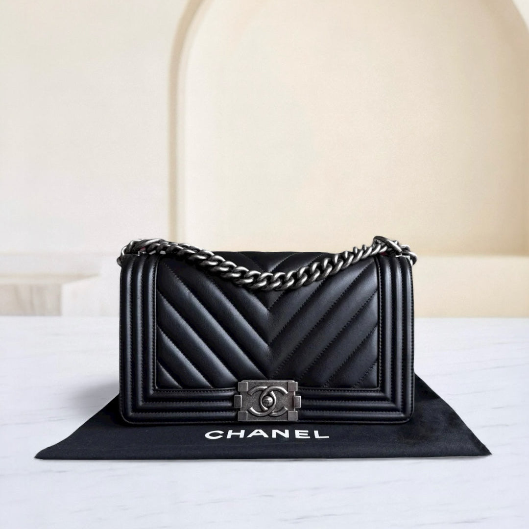 Chanel Boy Medium - 25CM Chevron Calfskin Black Ruthenium Silver Hardware
