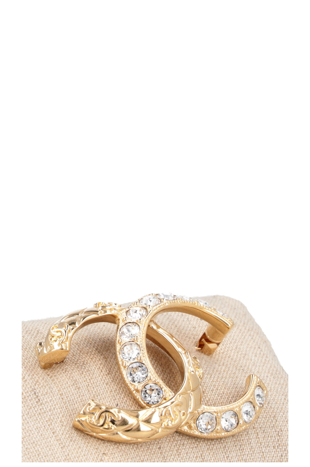 CHANEL CC Brooch Crystals Gold