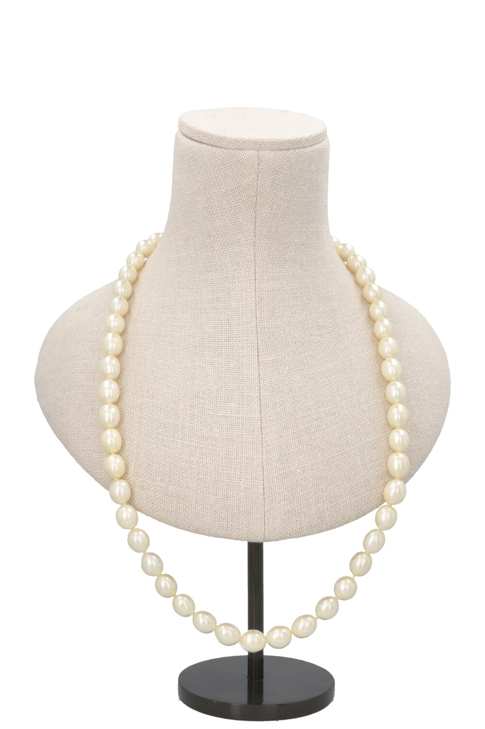 CHANEL Pearl Necklace