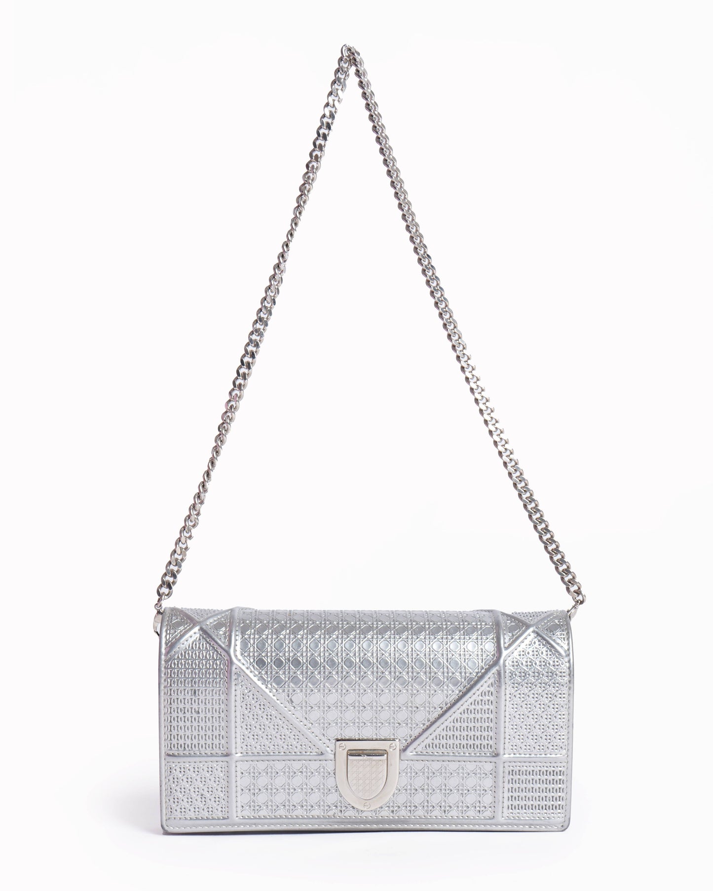 Christian Dior wallet on chain