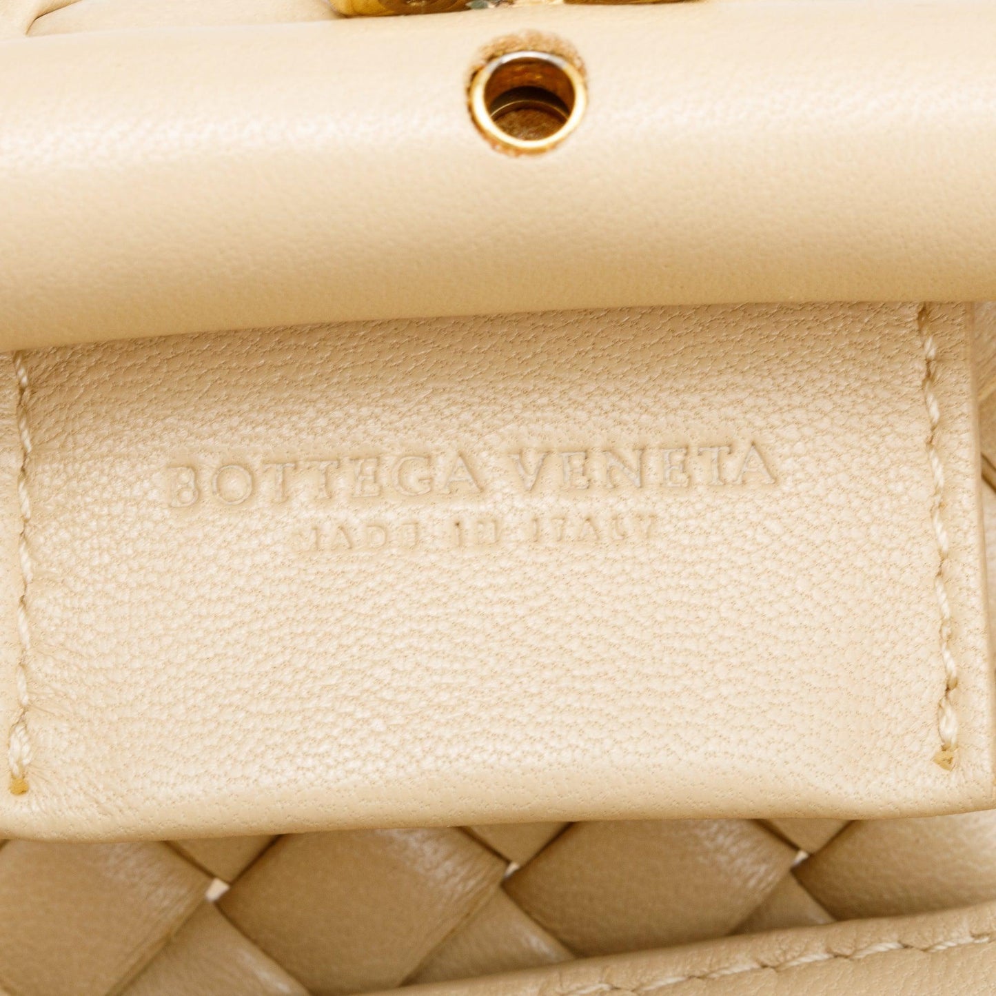 Bottega Veneta Beige Intrecciato Weave Padded Medium The Handle Bag