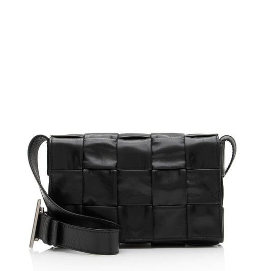 Luxury Bottega Veneta Distressed Calfskin Cassette Small Crossbody Bag (SHF-Mj13CL)
