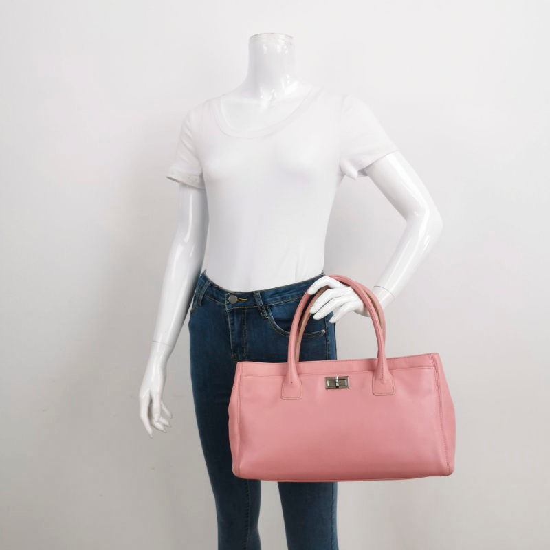Chanel Cerf Executive 2005 East West Small Pink Caviar Leather Handbag Silver Hardware
