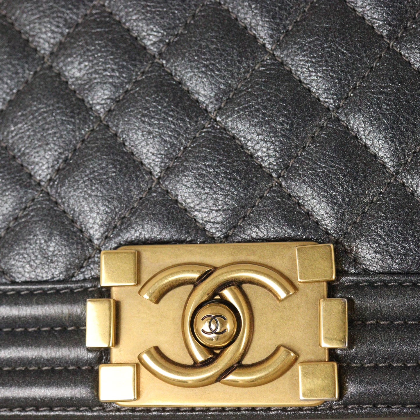 Chanel Boy Old Medium