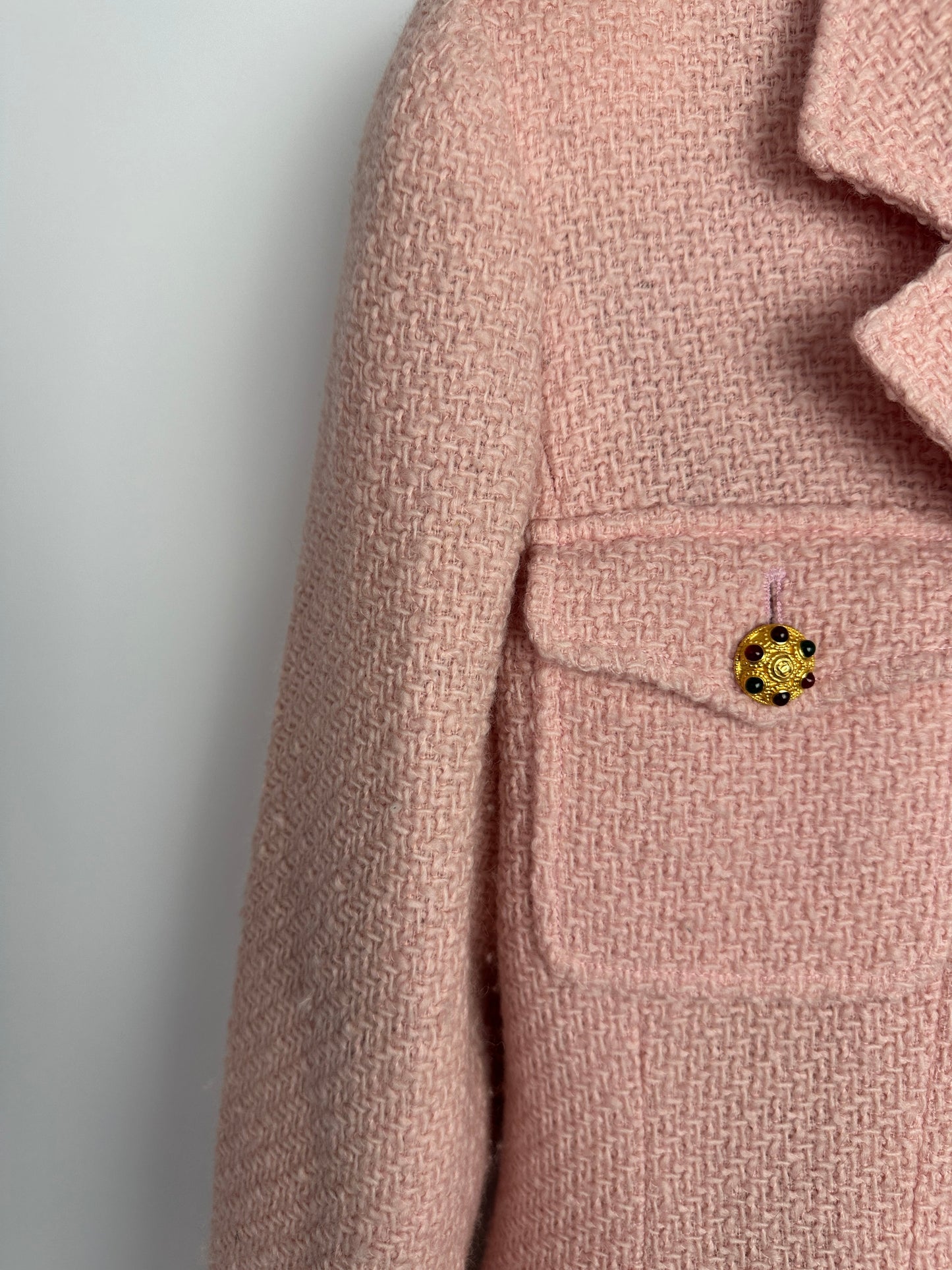 Chanel 96/A   Pastel Pink Tweed Jacket with Gold Gripoix Buttons and Pocket Details FR 38 (UK 10)