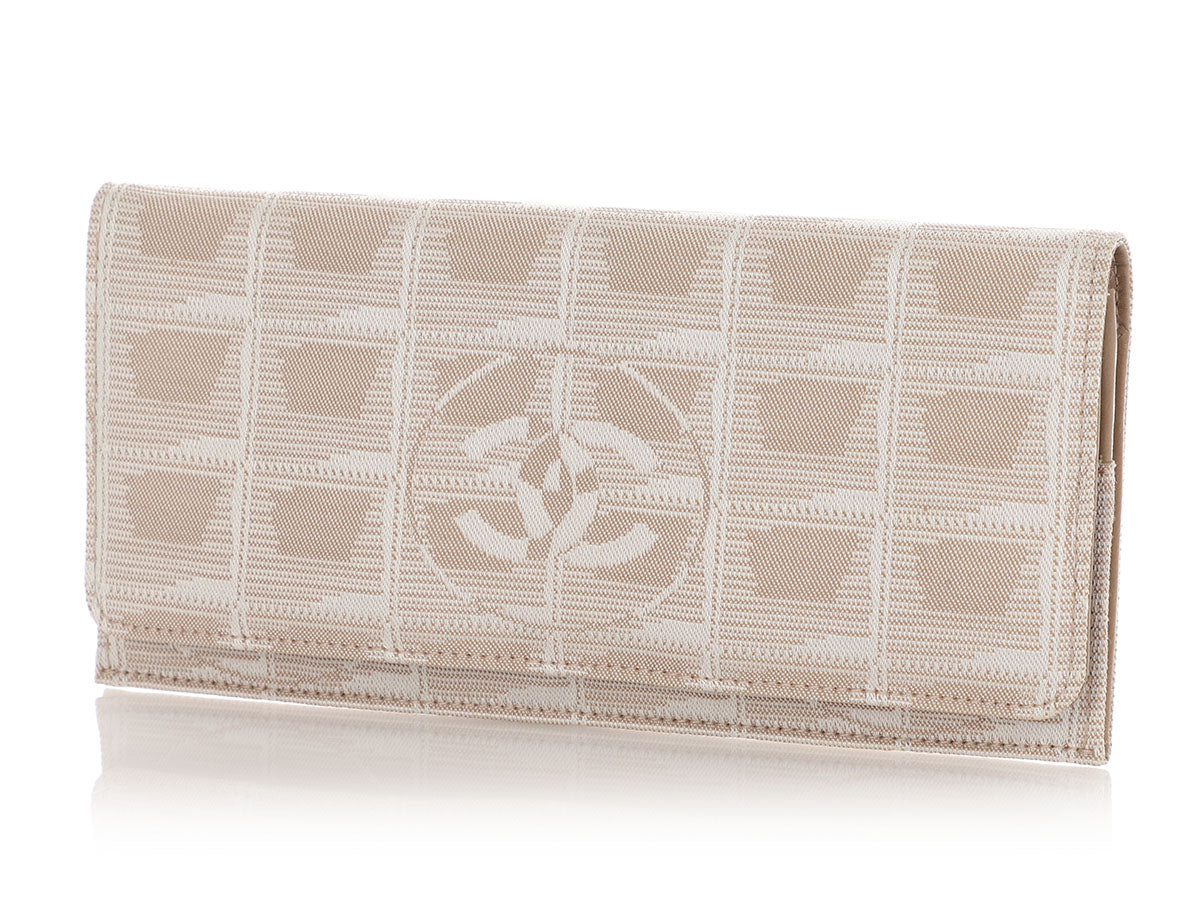 Chanel   Beige Travel Ligne Long Wallet
