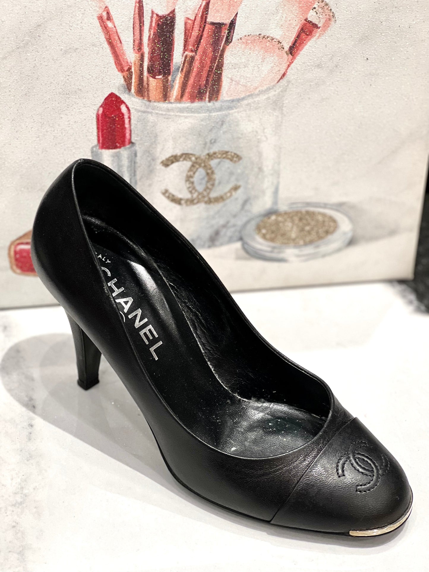 CHANEL CC CAP TOE LEATHER PUMPS