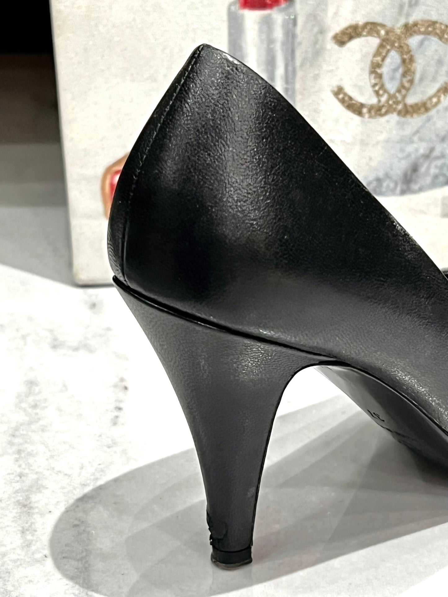 CHANEL CC CAP TOE LEATHER PUMPS