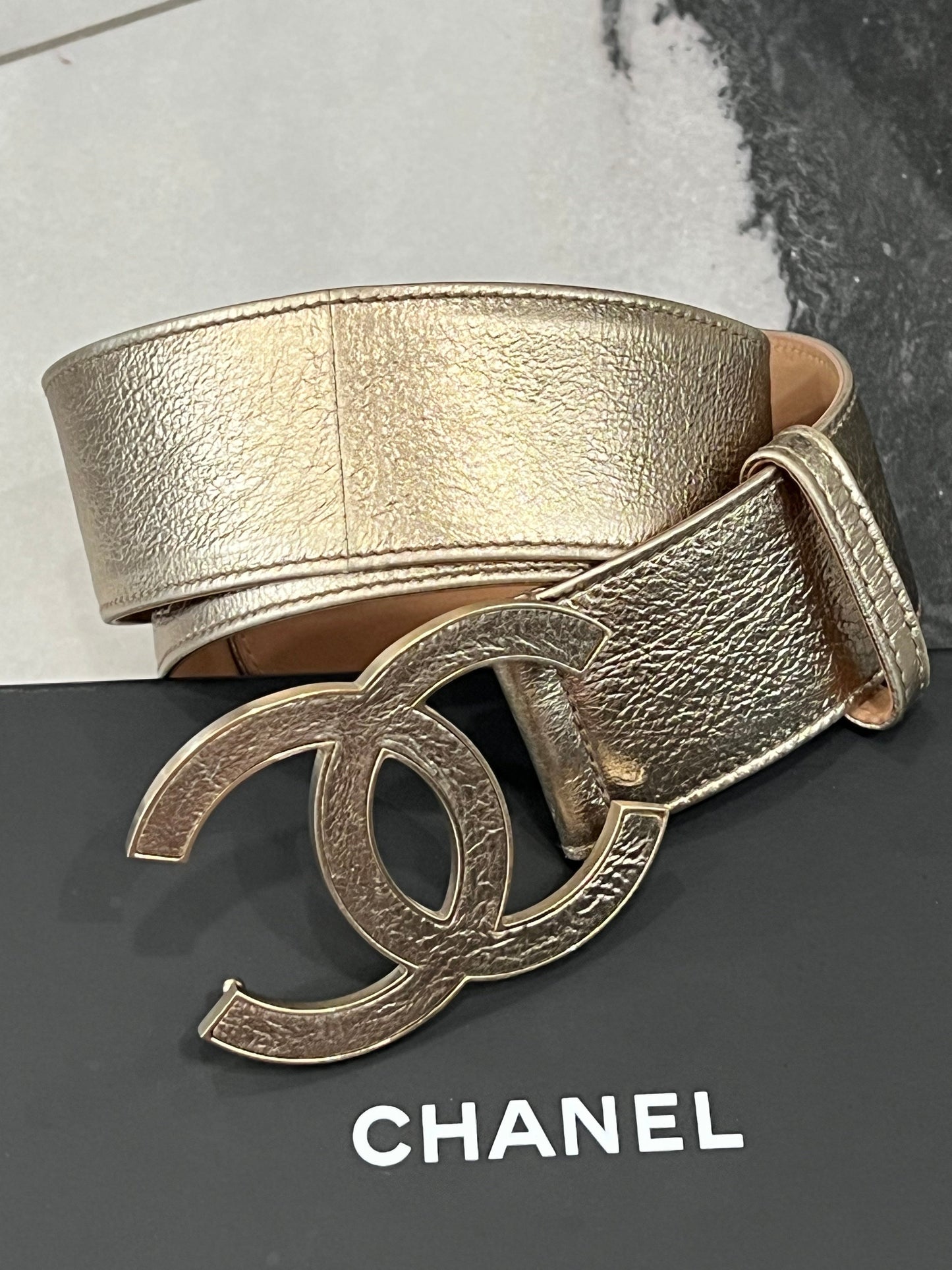 CHANEL METALLIC LAMBSKIN CC BUCKLE WIDE BELT