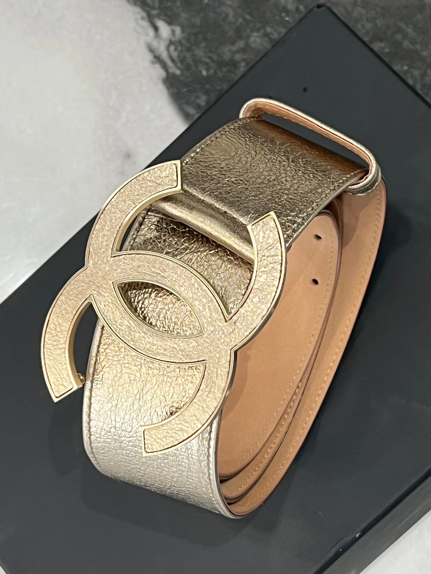 CHANEL METALLIC LAMBSKIN CC BUCKLE WIDE BELT