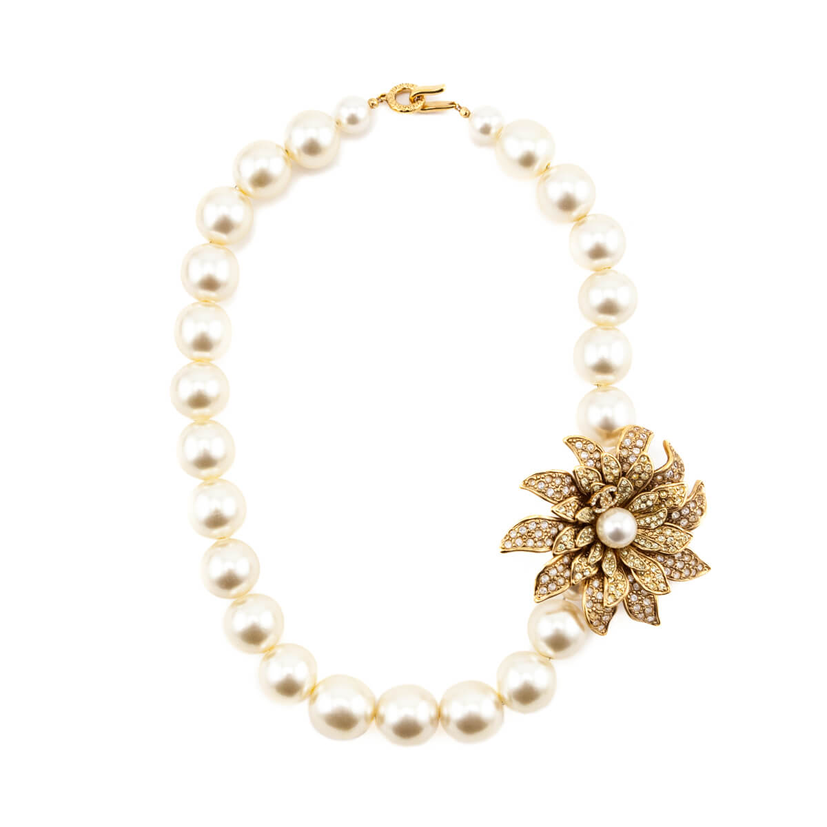 Chanel Faux Pearl & Strass Flower Fall 2005 Necklace
