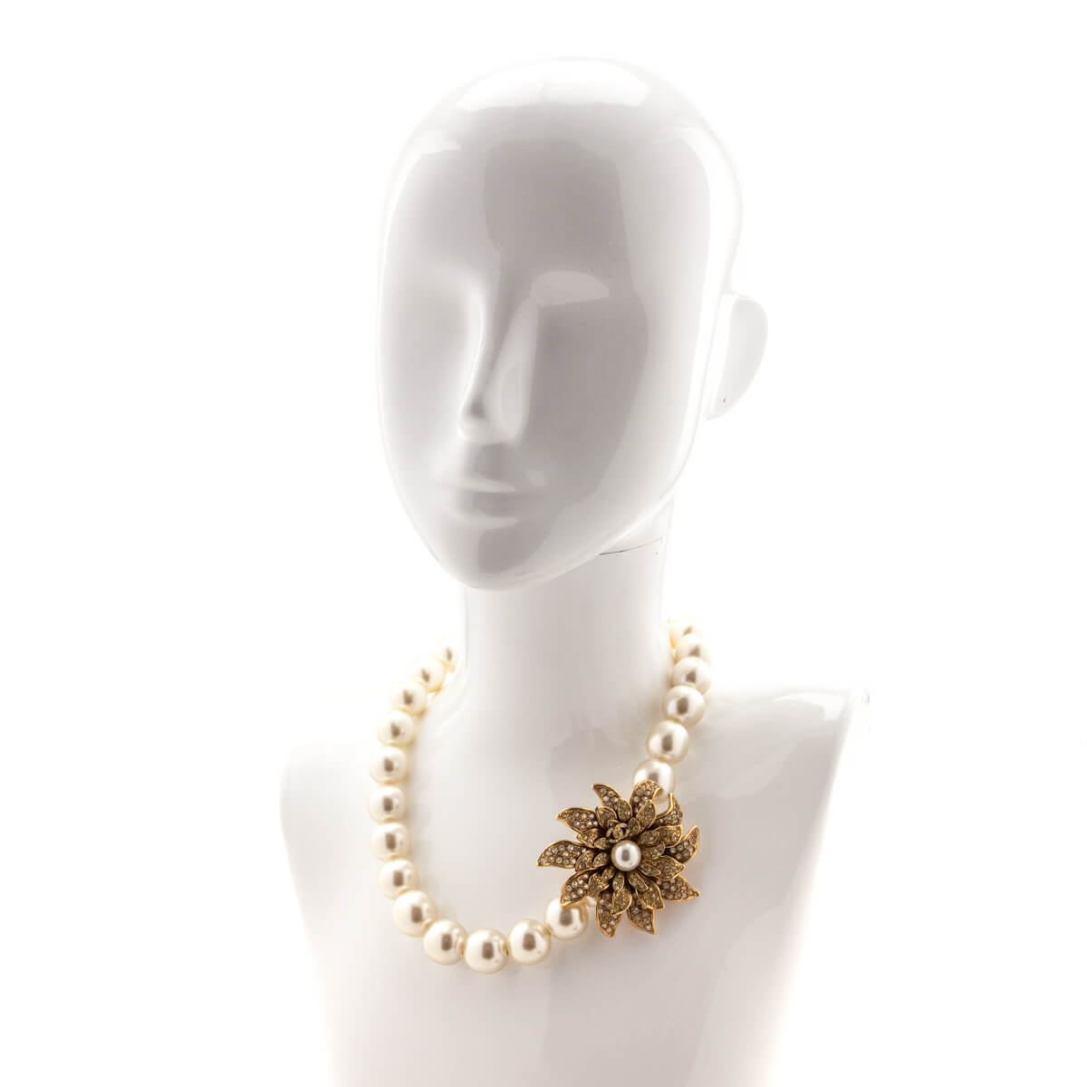 Chanel Faux Pearl & Strass Flower Fall 2005 Necklace