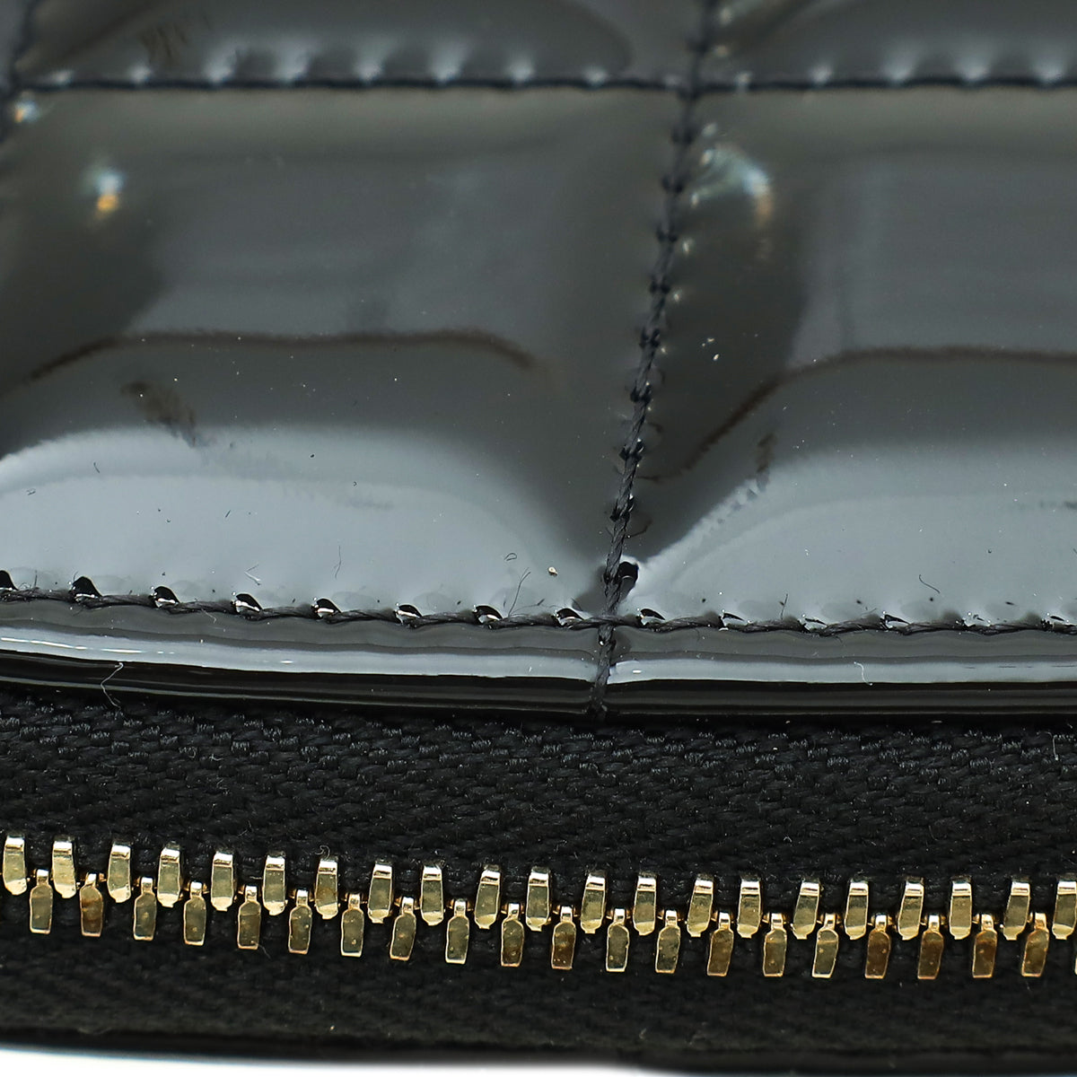 Chanel Bicolor CC Resin Quilted CC Heart Clutch With Chain