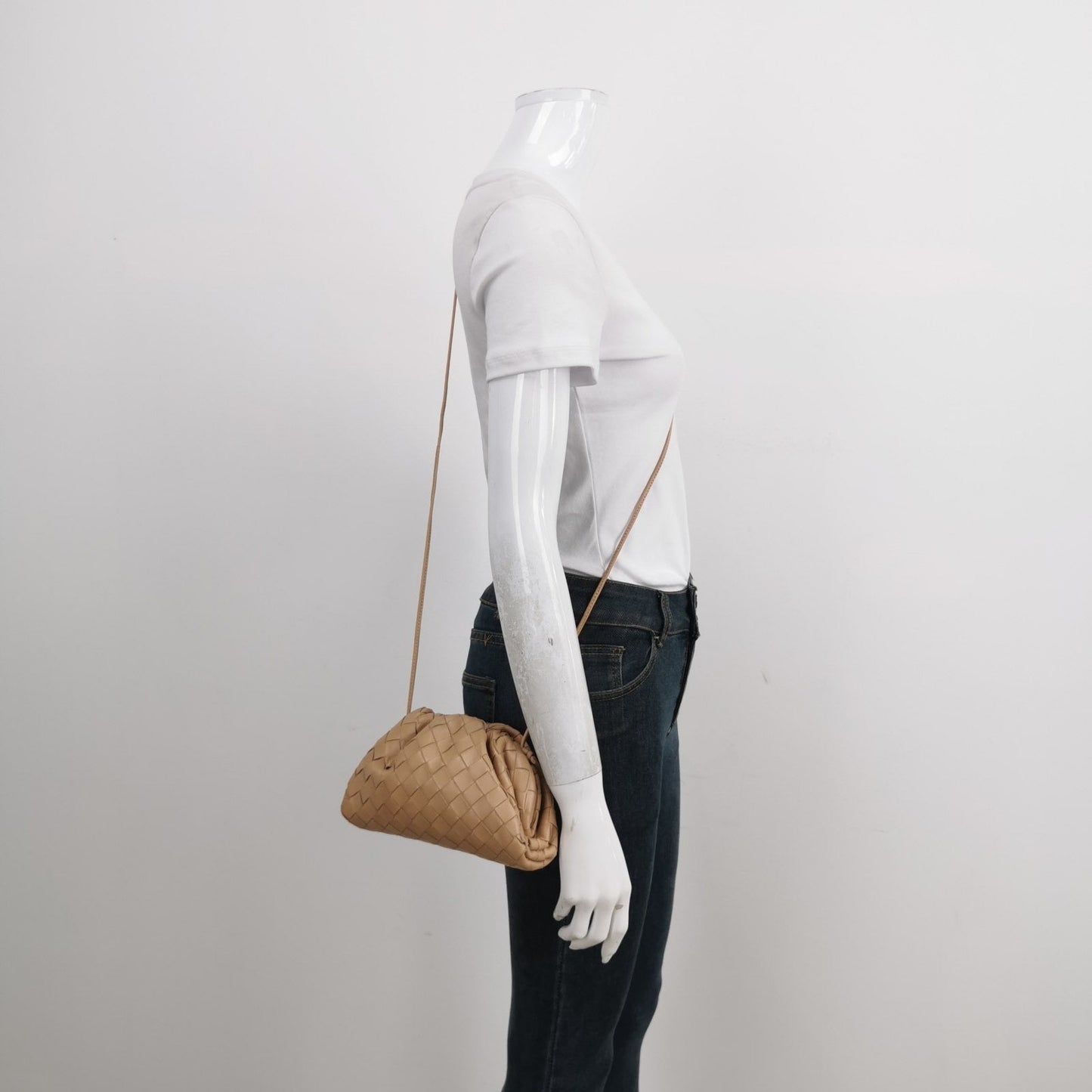 Bottega Veneta Pouch Mini Intrecciato Beige Lambskin Leather Crossbody Bag