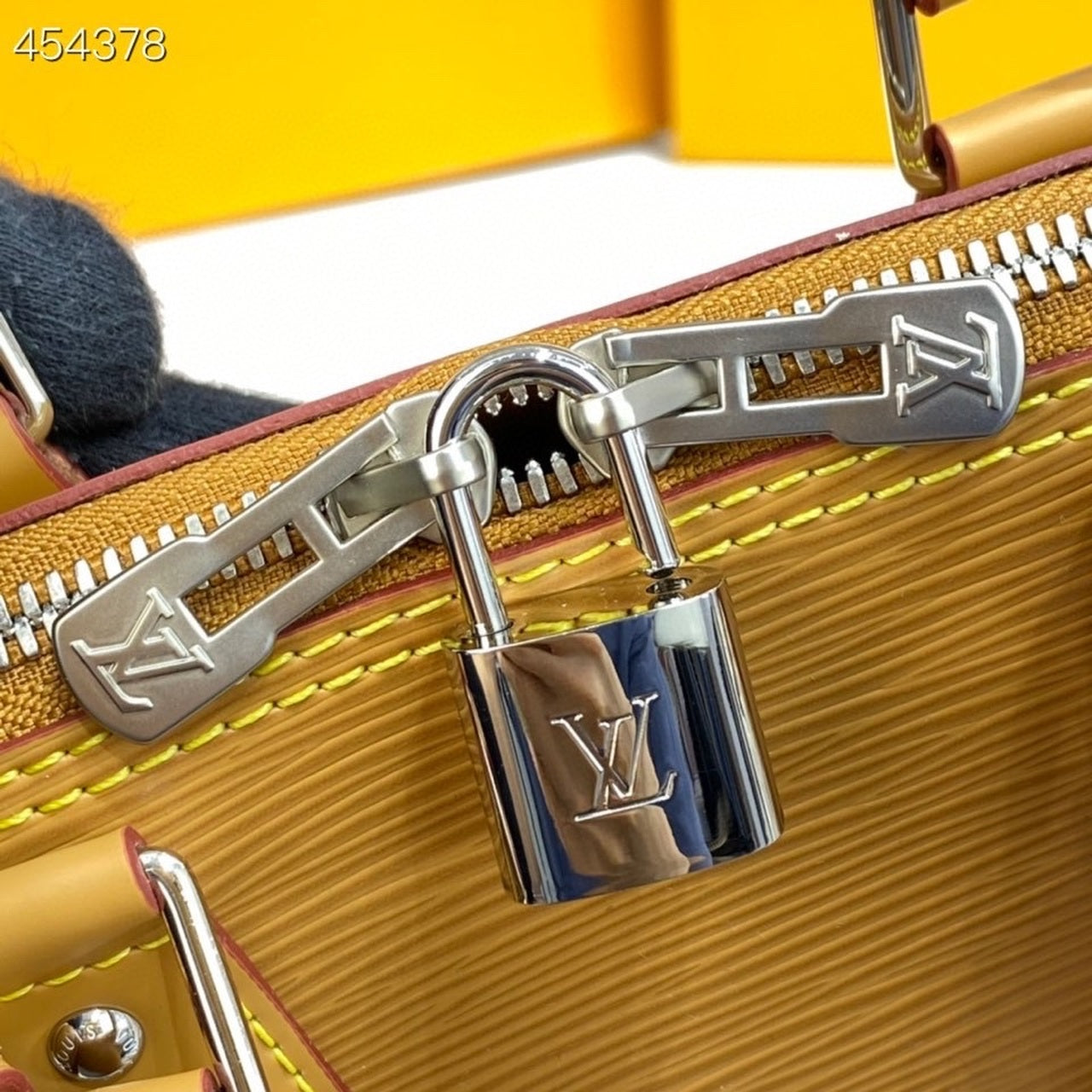 Top Quality Alma BB Sunflower Yellow For Women, Womens Handbags, Shoulder And Crossbody Bags 9.3in/23.5cm Top Quality M59358