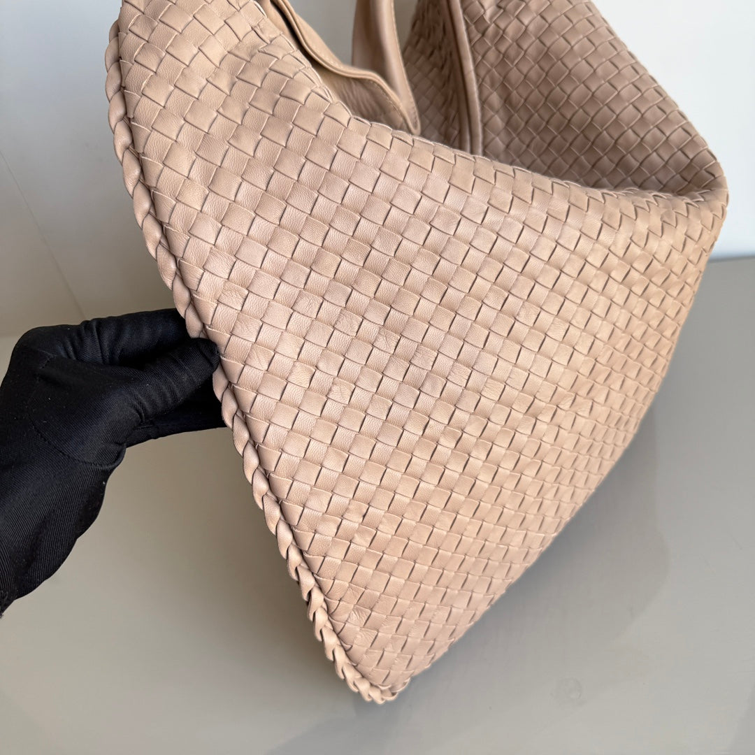 Bottega Veneta Veneta Hobo Maxi Almond Beige Intrecciato Leather Bag 51cm