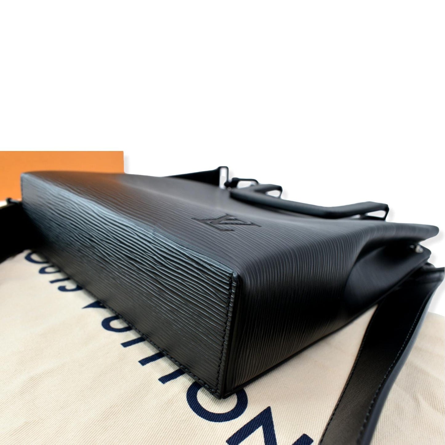 LOUIS VUITTON Petit Sac Plat Epi Leather Crossbody Bag Black