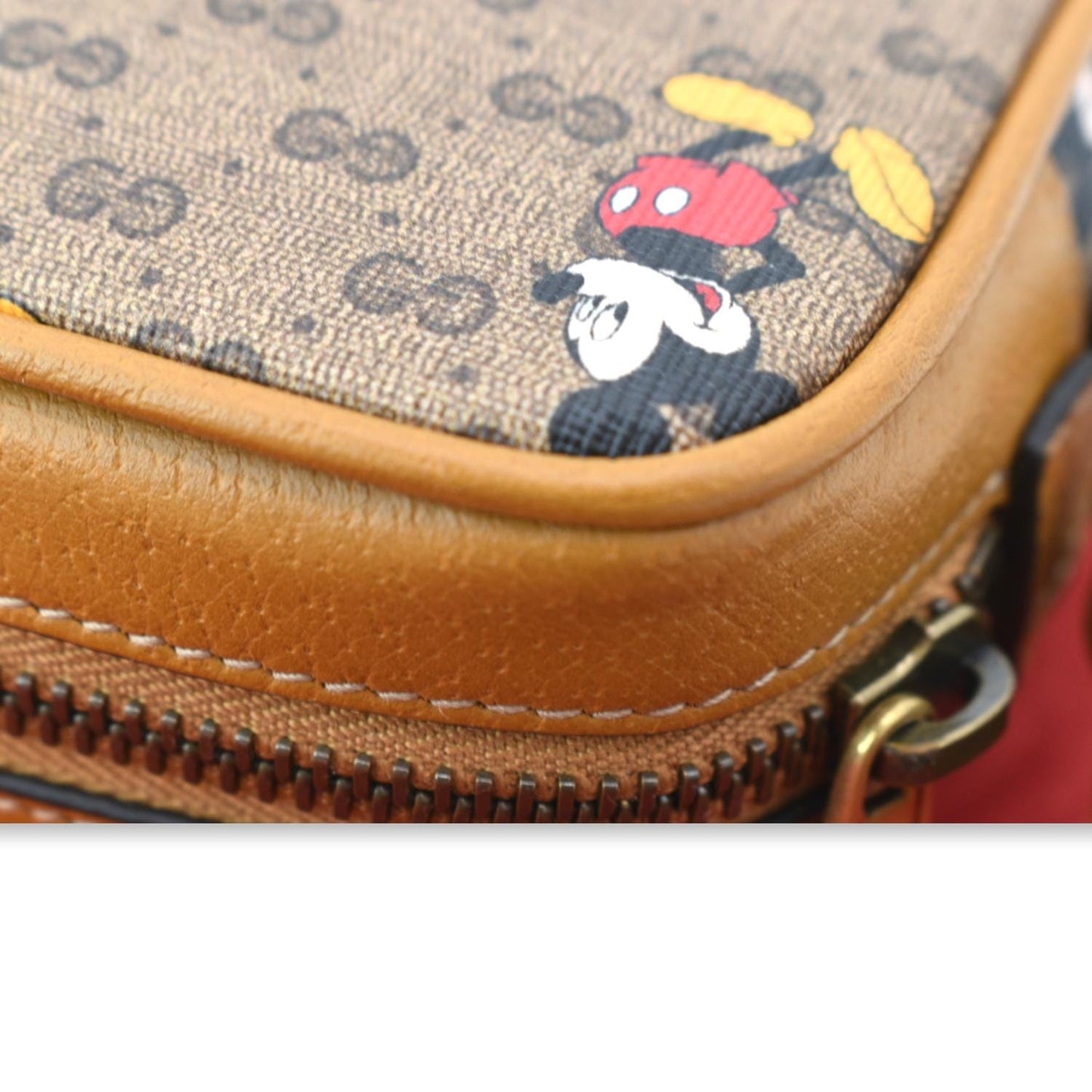 GUCCI x Disney Mickey Mo  GG Supreme Coated Canvas Crossbody Bag Brown 602536